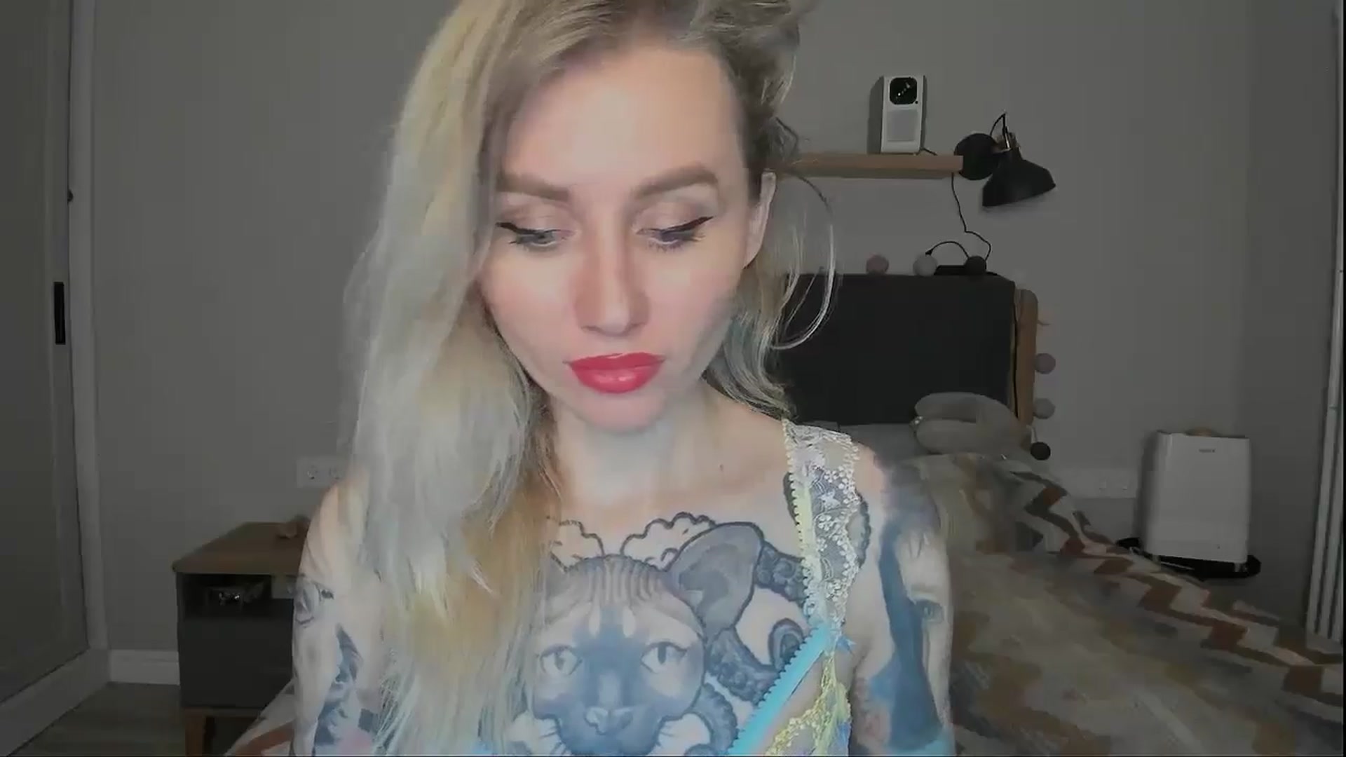 Gallery image thumbnail from Alexa_Smithhh's myfreecams stream on, 10/12/2024, 21:33 image 14 of 20