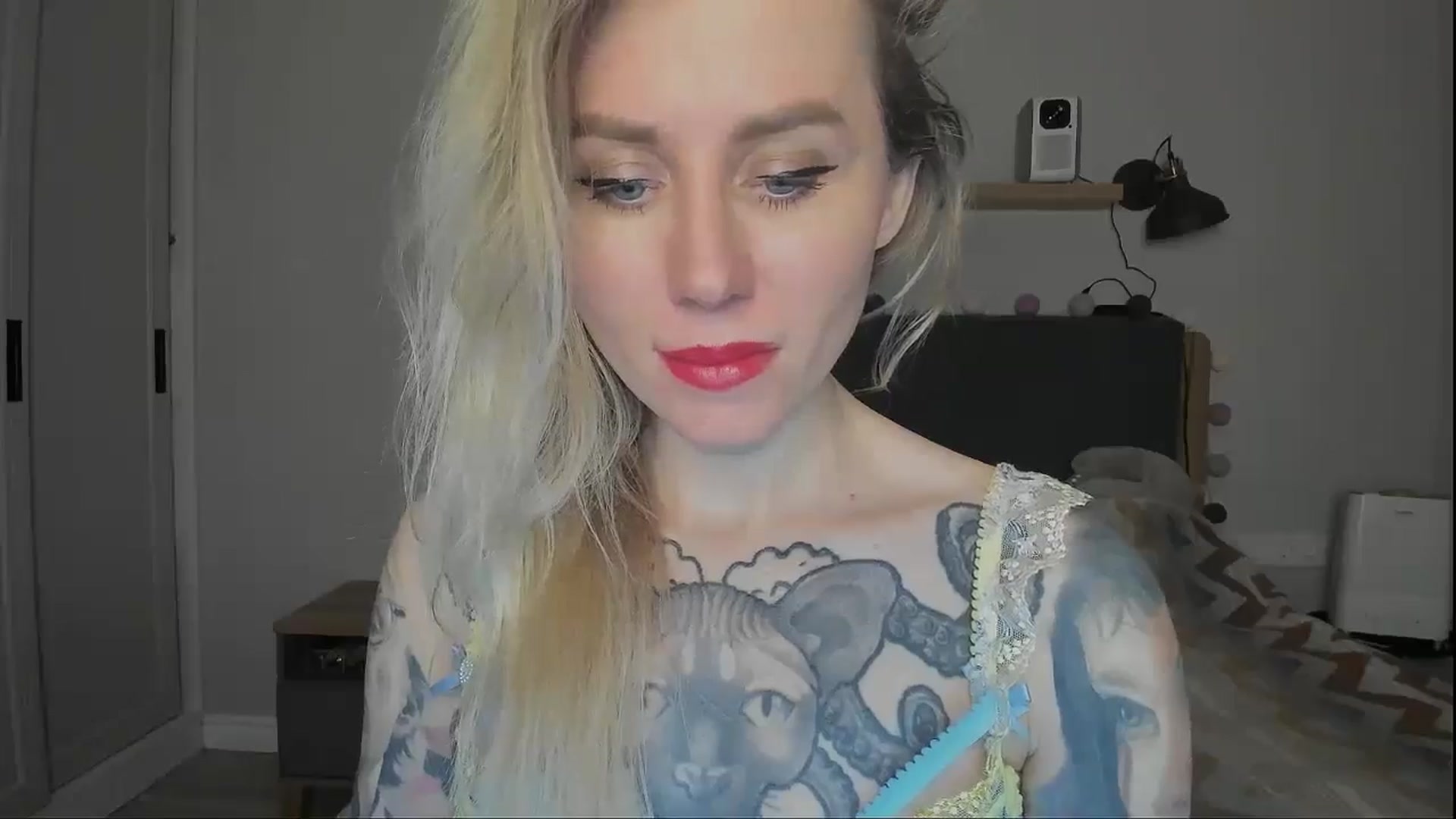 Gallery image thumbnail from Alexa_Smithhh's myfreecams stream on, 10/12/2024, 21:33 image 9 of 20