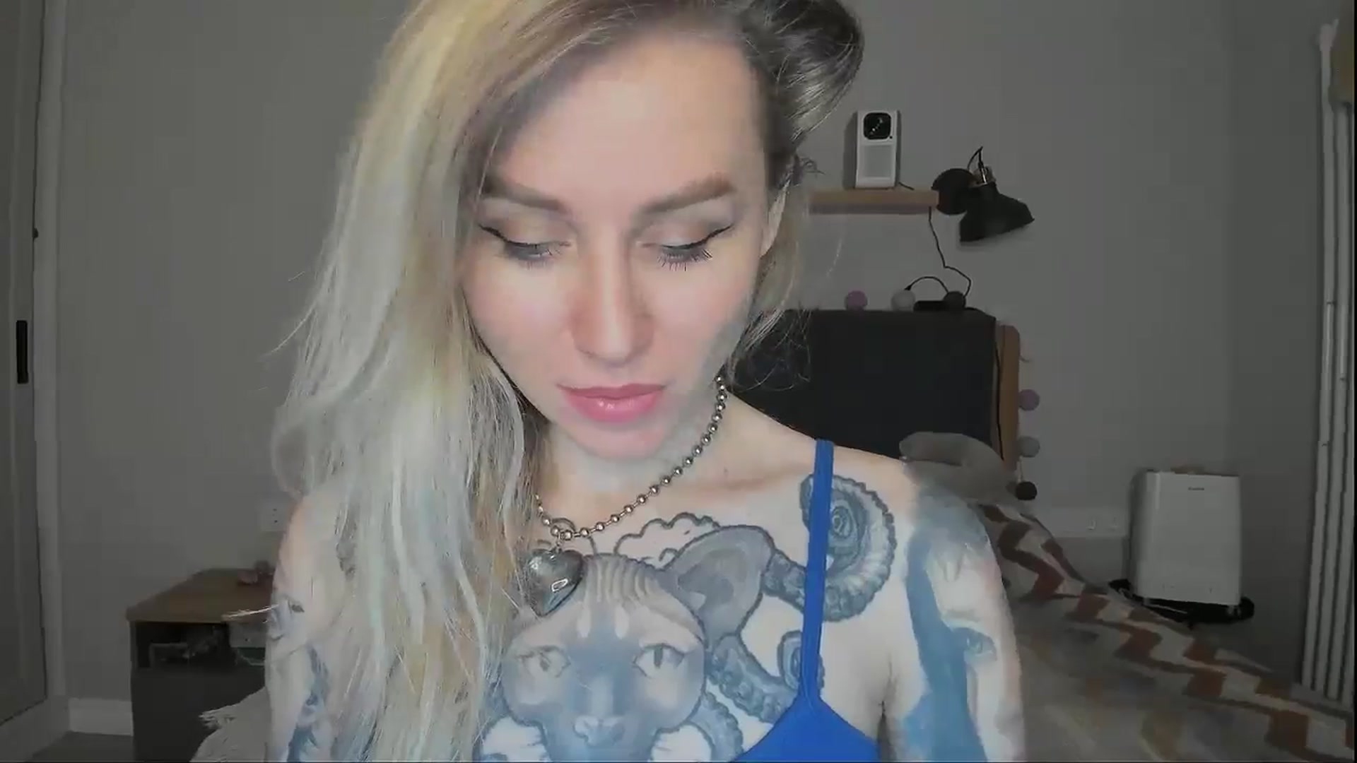 Gallery image thumbnail from Alexa_Smithhh's myfreecams stream on, 10/13/2024, 19:23 image 17 of 20
