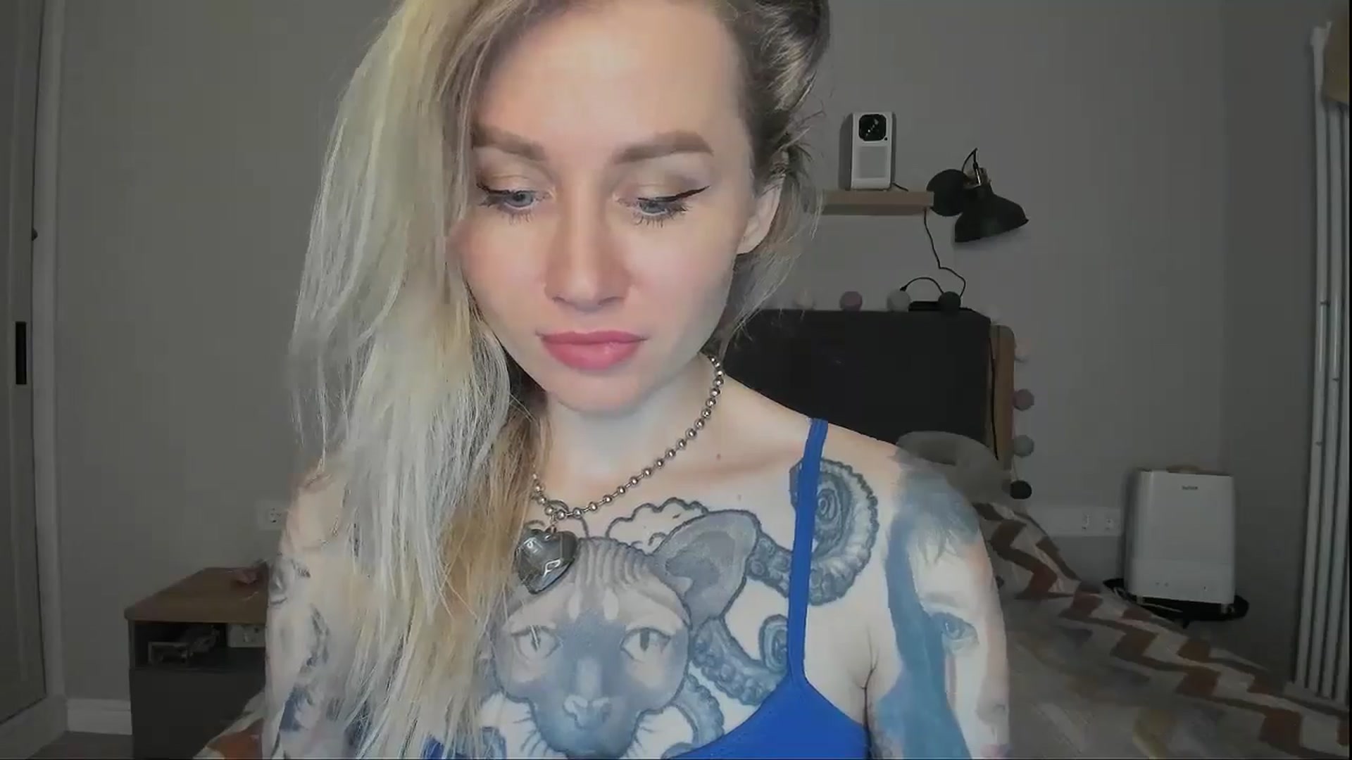 Gallery image thumbnail from Alexa_Smithhh's myfreecams stream on, 10/13/2024, 19:23 image 13 of 20