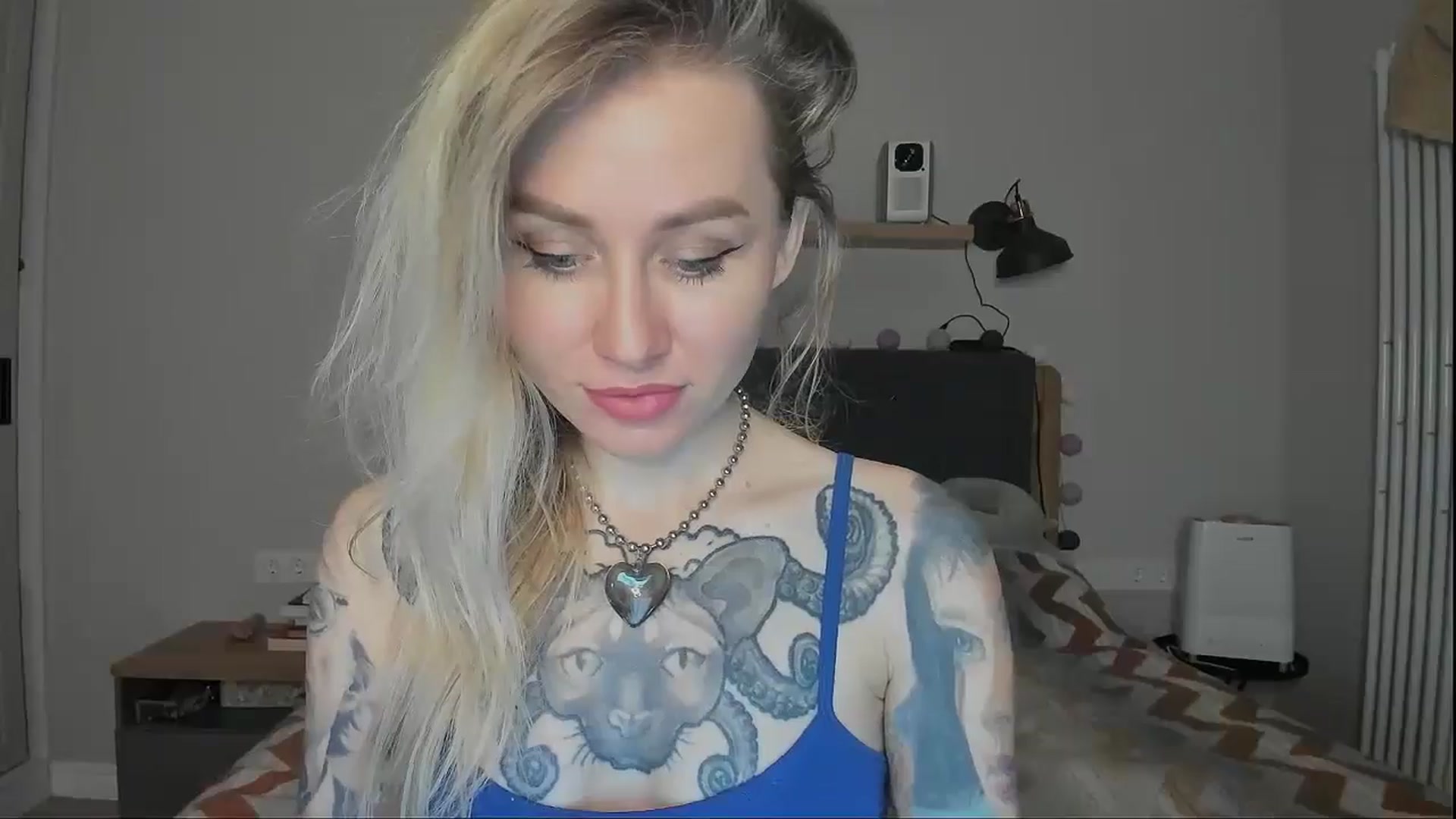 Gallery image thumbnail from Alexa_Smithhh's myfreecams stream on, 10/13/2024, 19:23 image 4 of 20