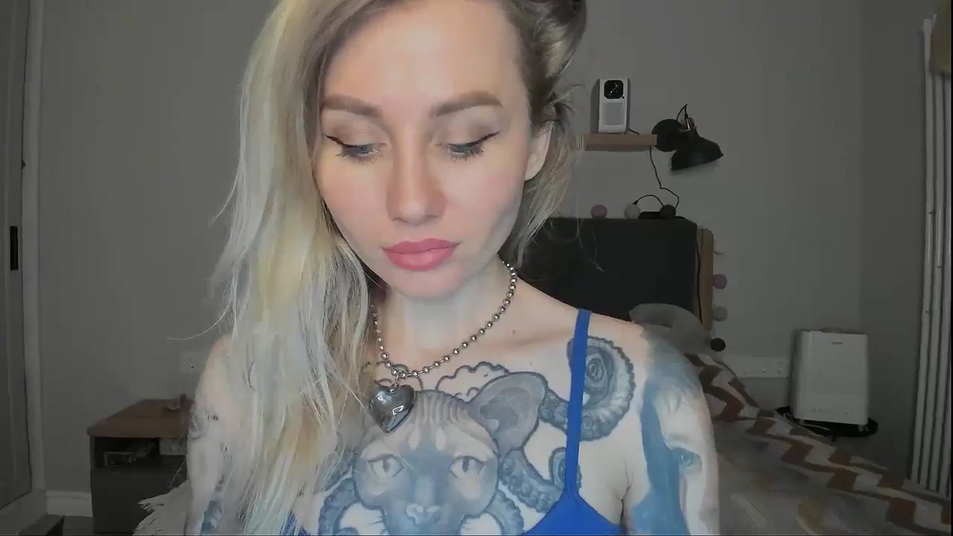 Gallery image thumbnail from Alexa_Smithhh's myfreecams stream on, 10/13/2024, 19:23 image 15 of 20