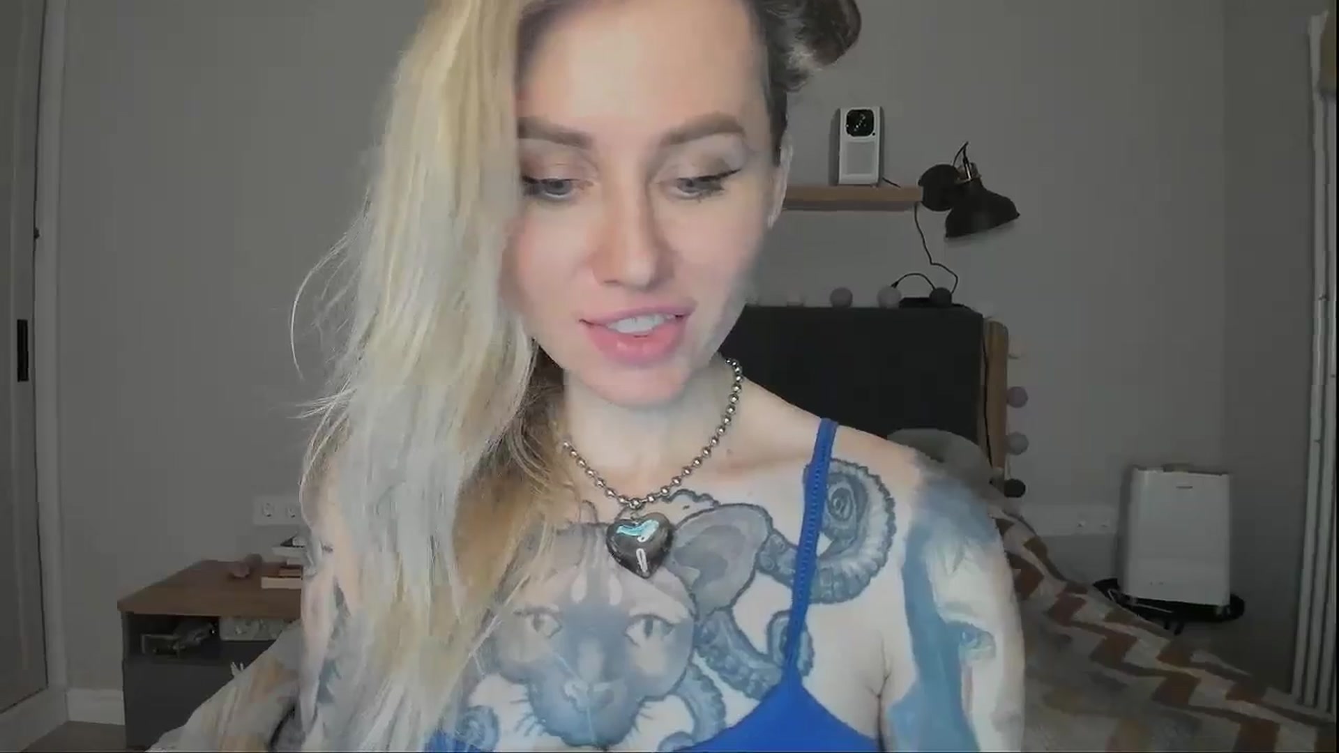 Gallery image thumbnail from Alexa_Smithhh's myfreecams stream on, 10/13/2024, 21:01 image 9 of 20