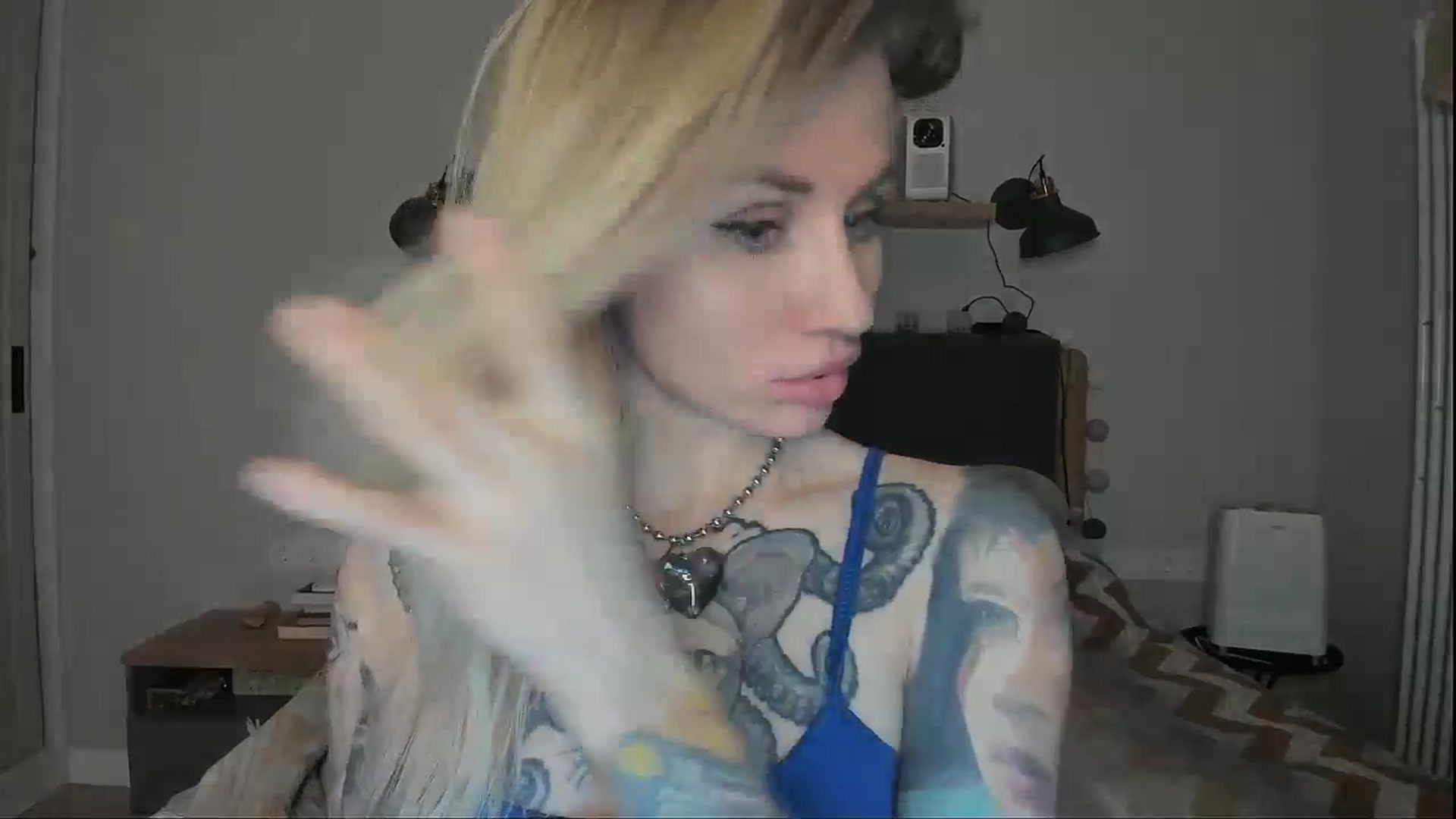 Gallery image thumbnail from Alexa_Smithhh's myfreecams stream on, 10/13/2024, 21:01 image 13 of 20