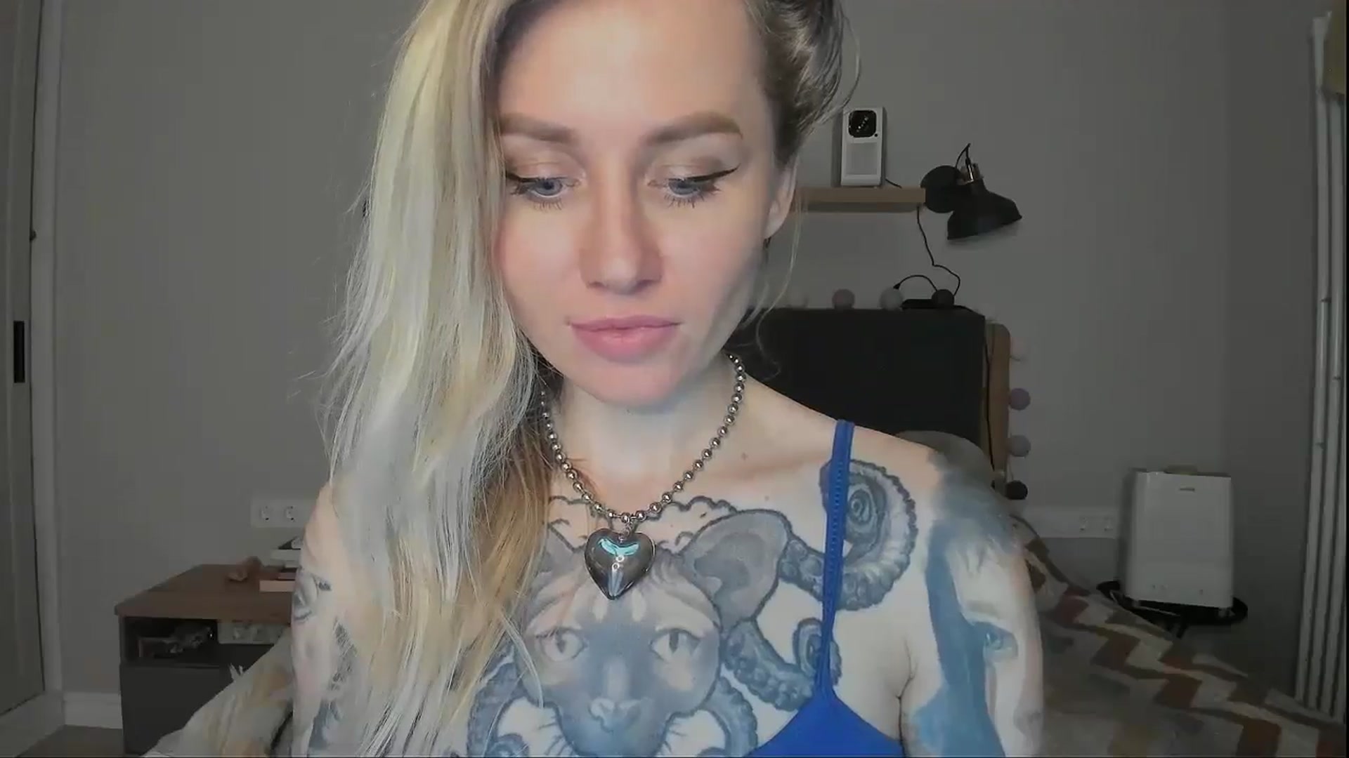 Gallery image thumbnail from Alexa_Smithhh's myfreecams stream on, 10/13/2024, 21:01 image 16 of 20