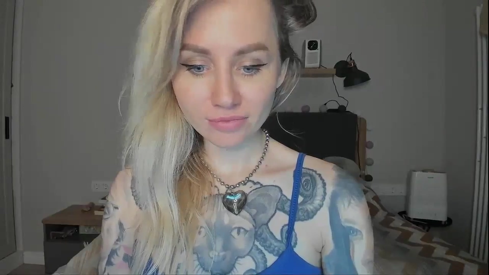 Gallery image thumbnail from Alexa_Smithhh's myfreecams stream on, 10/13/2024, 21:01 image 14 of 20
