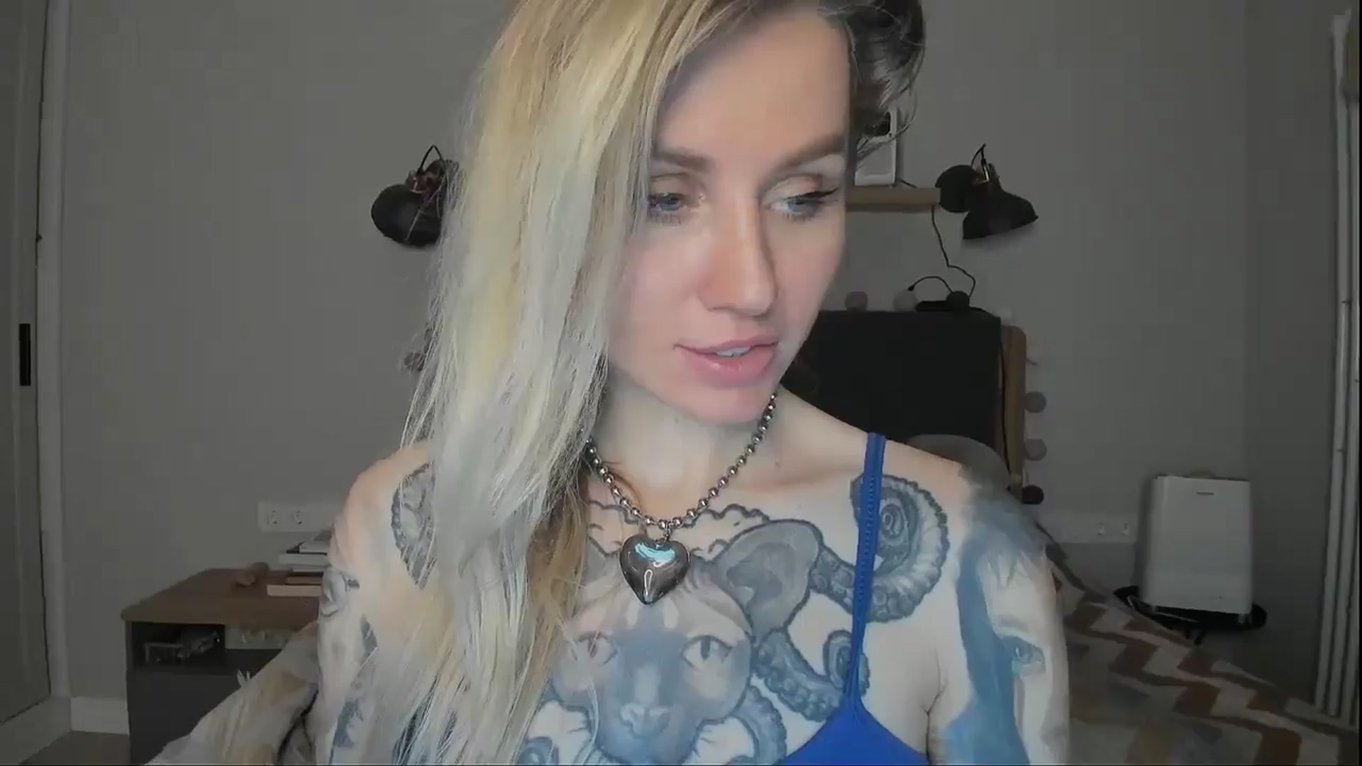 Gallery image thumbnail from Alexa_Smithhh's myfreecams stream on, 10/13/2024, 21:01 image 18 of 20