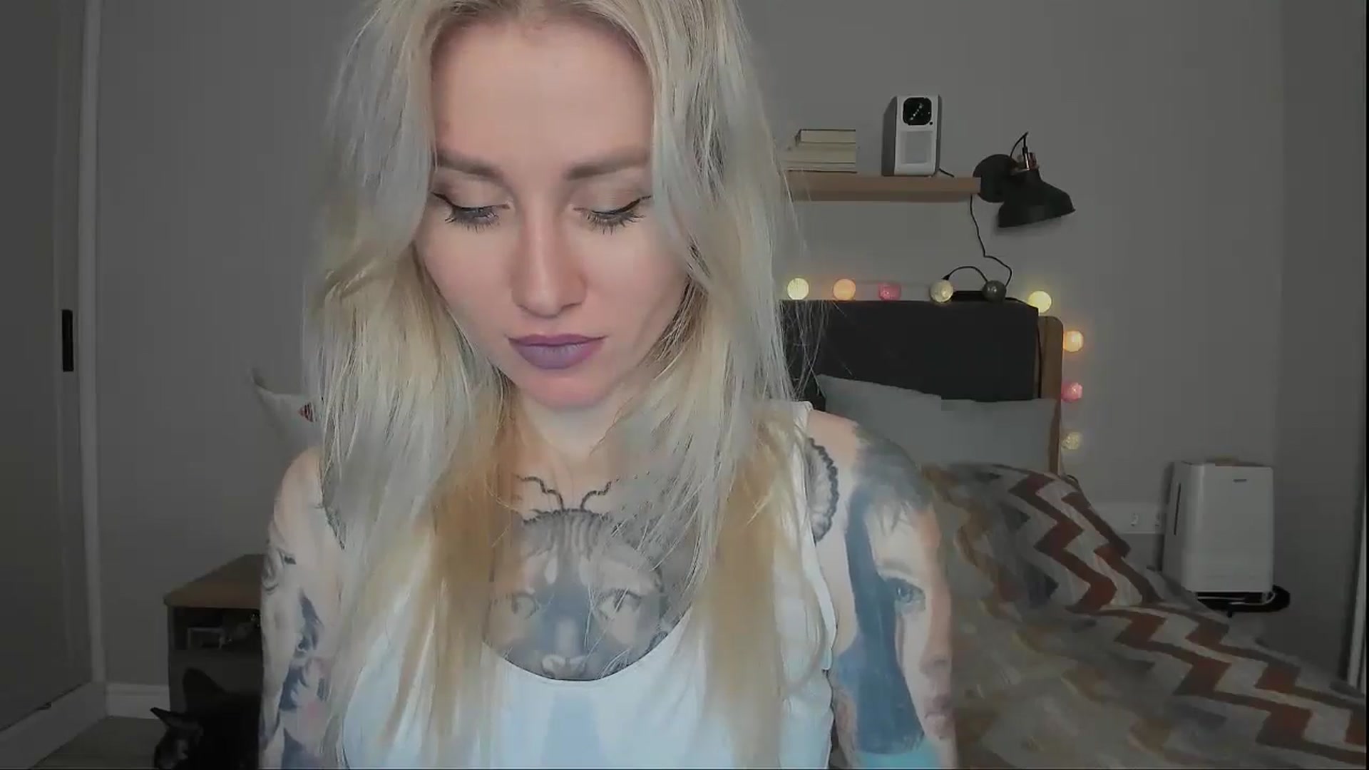 Gallery image thumbnail from Alexa_Smithhh's myfreecams stream on, 10/17/2024, 19:22 image 13 of 20