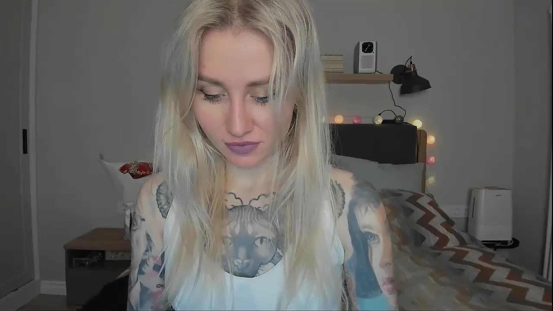 Gallery image thumbnail from Alexa_Smithhh's myfreecams stream on, 10/17/2024, 19:22 image 8 of 20