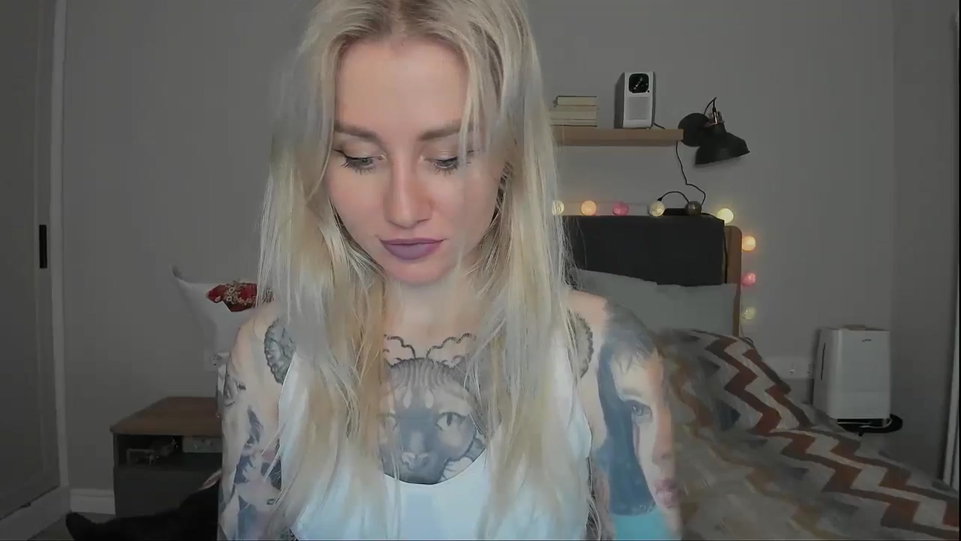 Gallery image thumbnail from Alexa_Smithhh's myfreecams stream on, 10/17/2024, 19:22 image 7 of 20