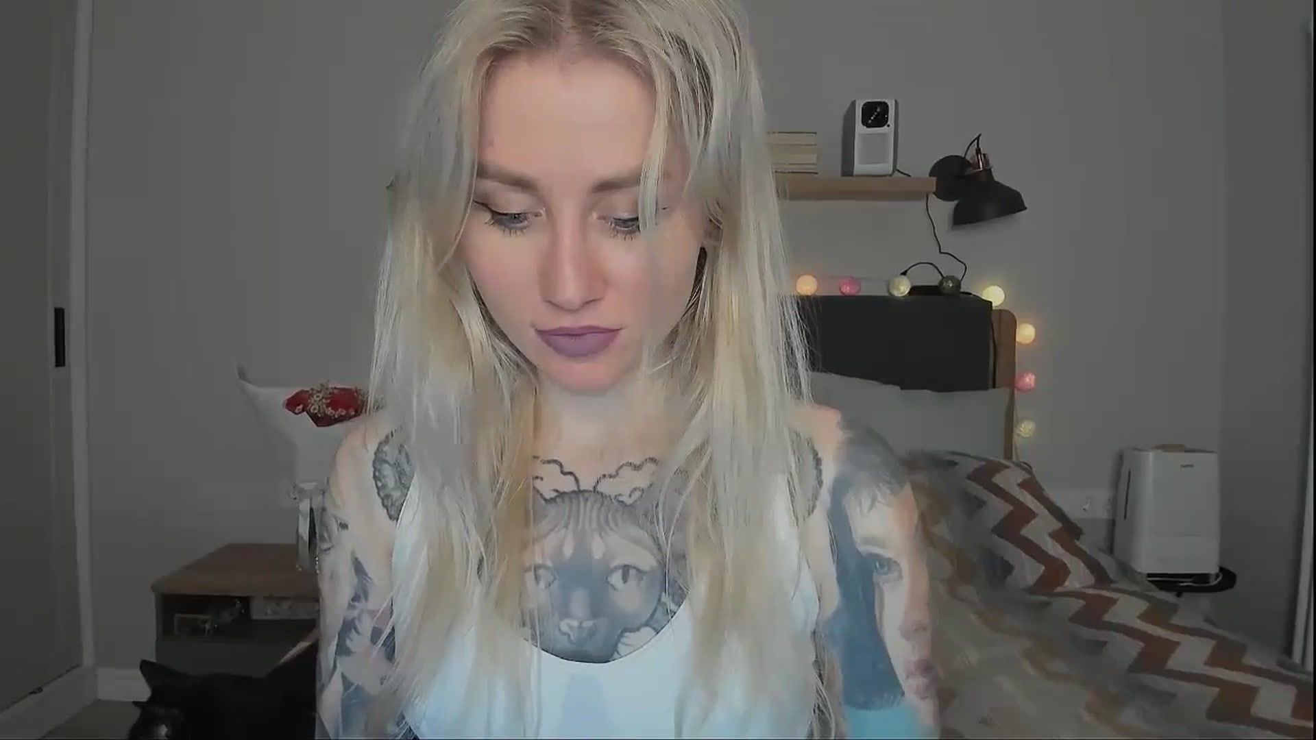 Gallery image thumbnail from Alexa_Smithhh's myfreecams stream on, 10/17/2024, 19:22 image 4 of 20