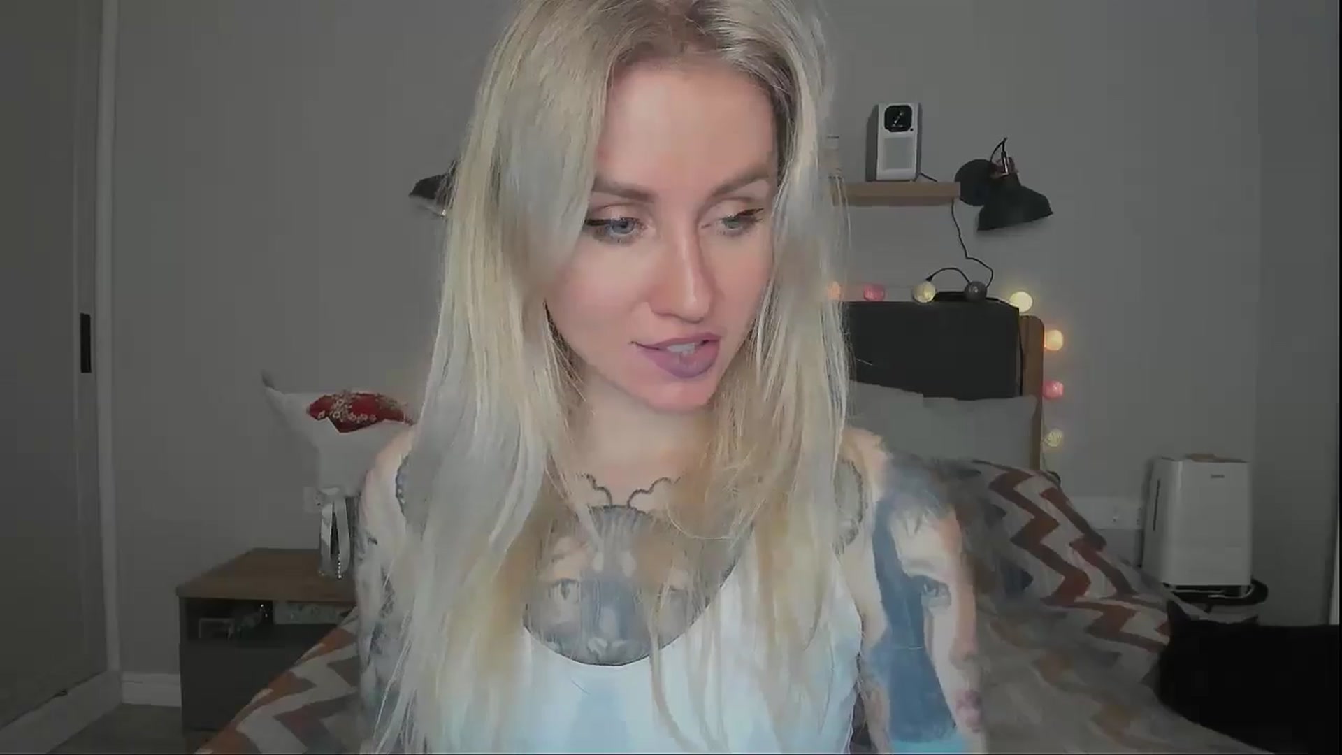 Gallery image thumbnail from Alexa_Smithhh's myfreecams stream on, 10/17/2024, 21:50 image 6 of 20