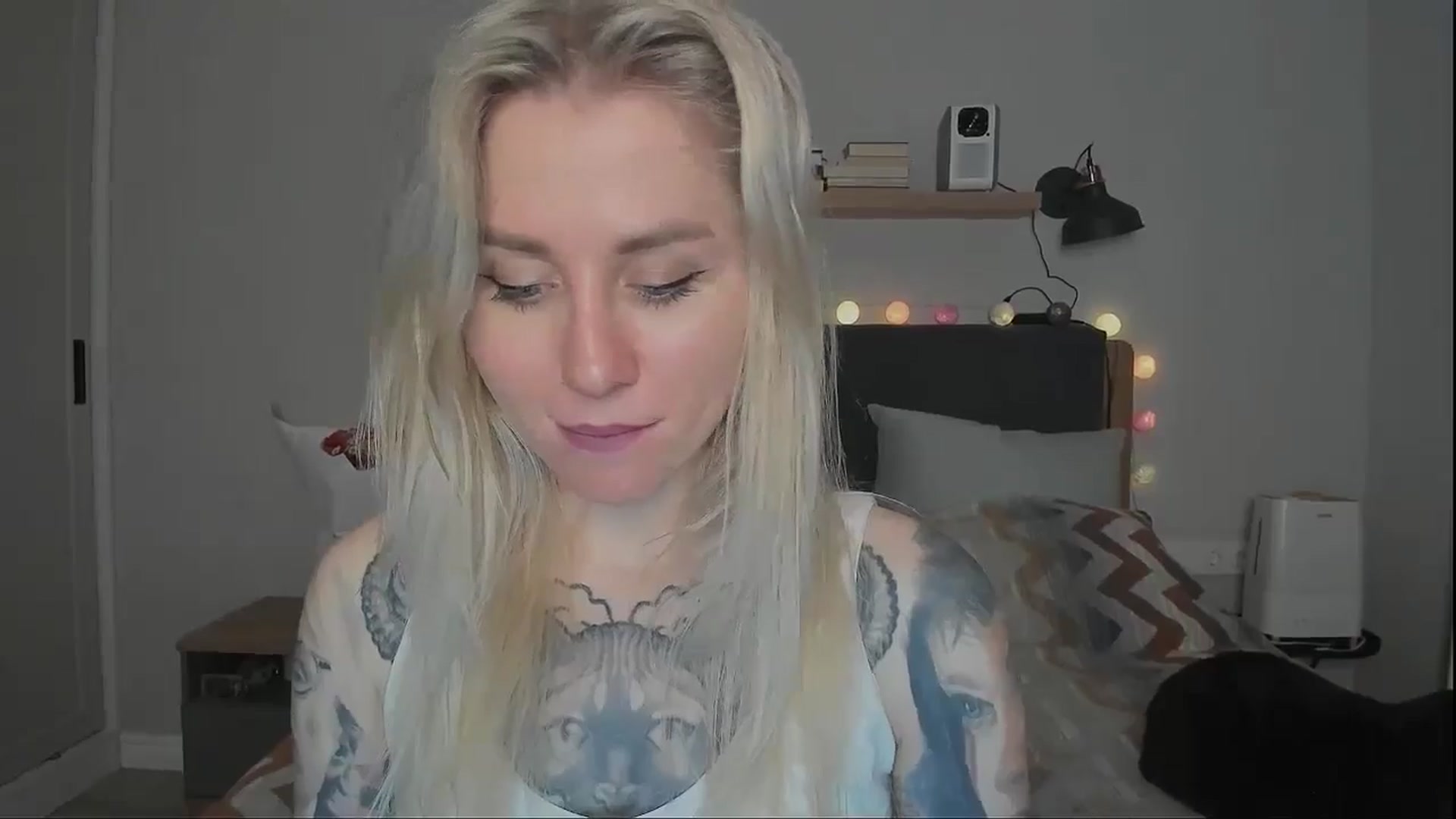 Gallery image thumbnail from Alexa_Smithhh's myfreecams stream on, 10/17/2024, 21:50 image 18 of 20
