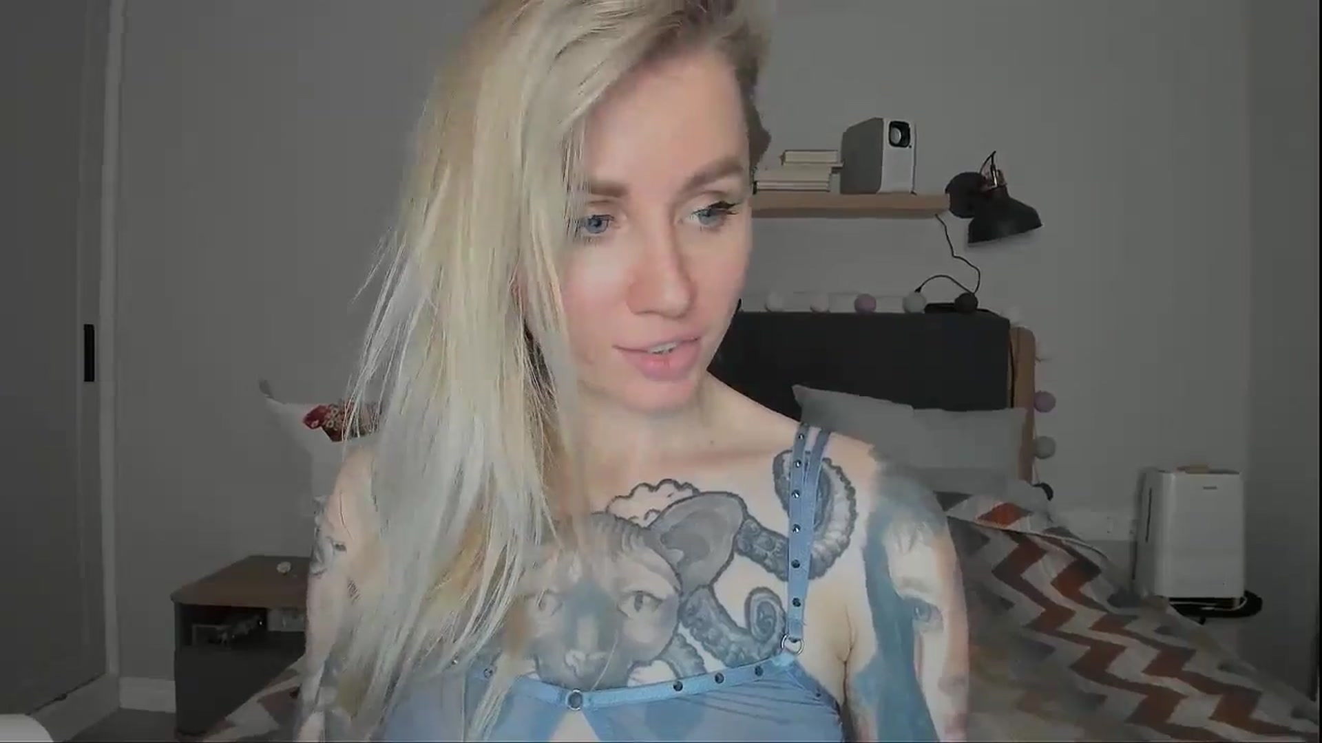 Gallery image thumbnail from Alexa_Smithhh's myfreecams stream on, 10/18/2024, 20:33 image 13 of 20