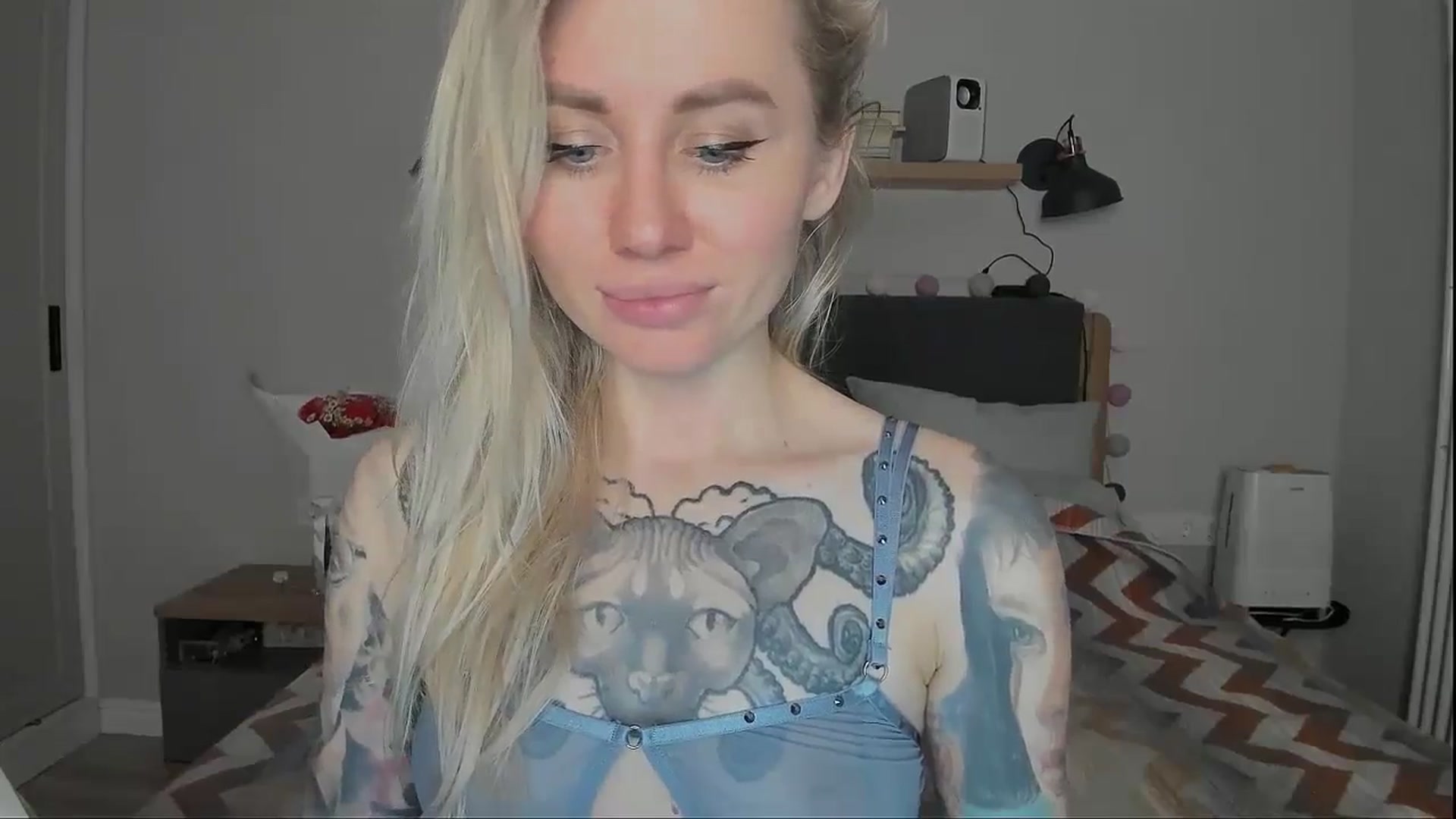 Gallery image thumbnail from Alexa_Smithhh's myfreecams stream on, 10/18/2024, 20:33 image 7 of 20