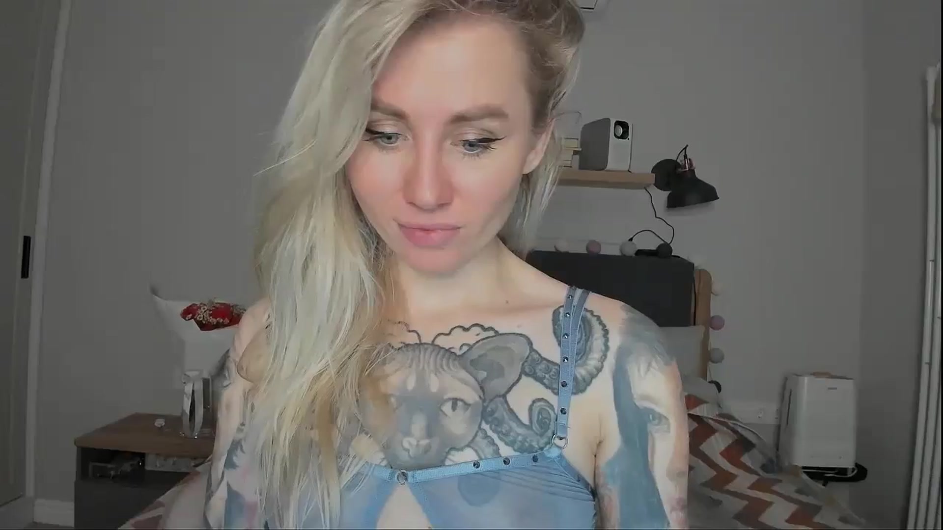Gallery image thumbnail from Alexa_Smithhh's myfreecams stream on, 10/18/2024, 20:33 image 6 of 20