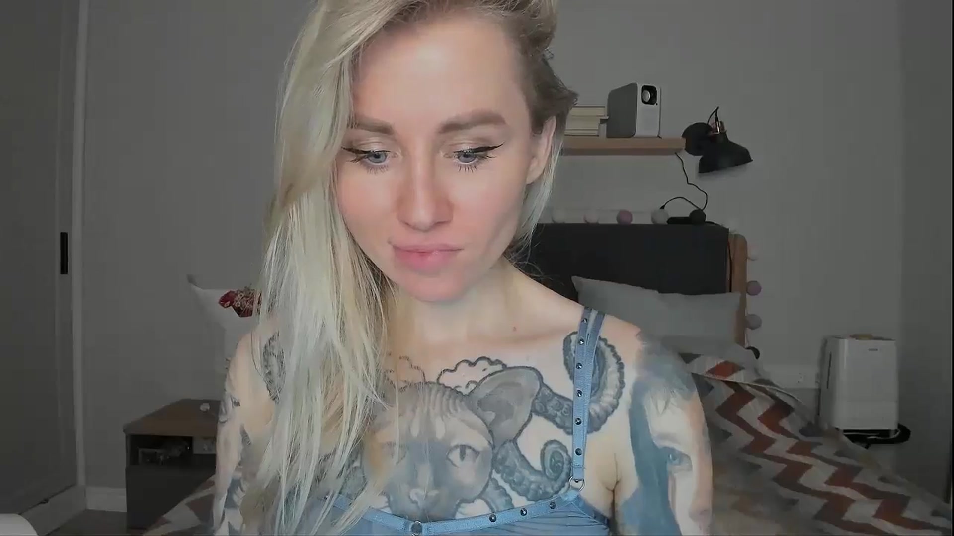 Gallery image thumbnail from Alexa_Smithhh's myfreecams stream on, 10/18/2024, 20:33 image 17 of 20