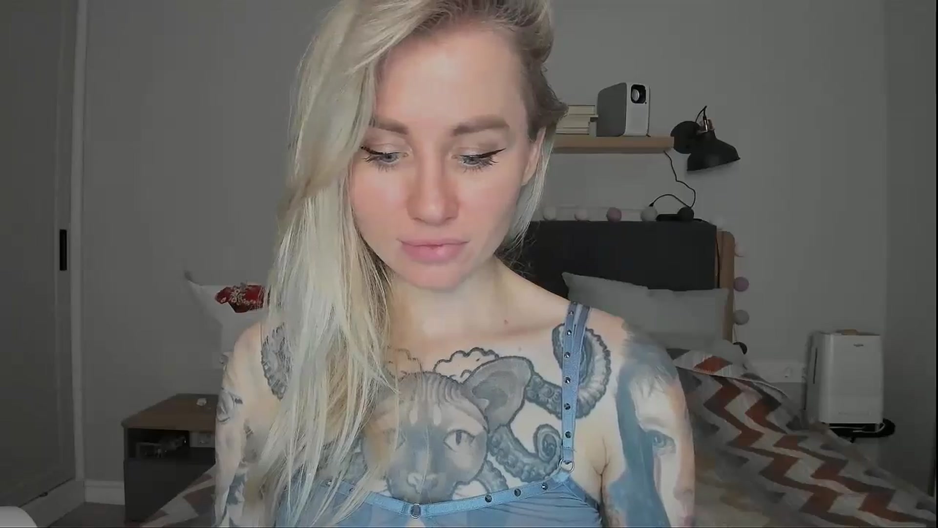 Gallery image thumbnail from Alexa_Smithhh's myfreecams stream on, 10/18/2024, 20:33 image 18 of 20