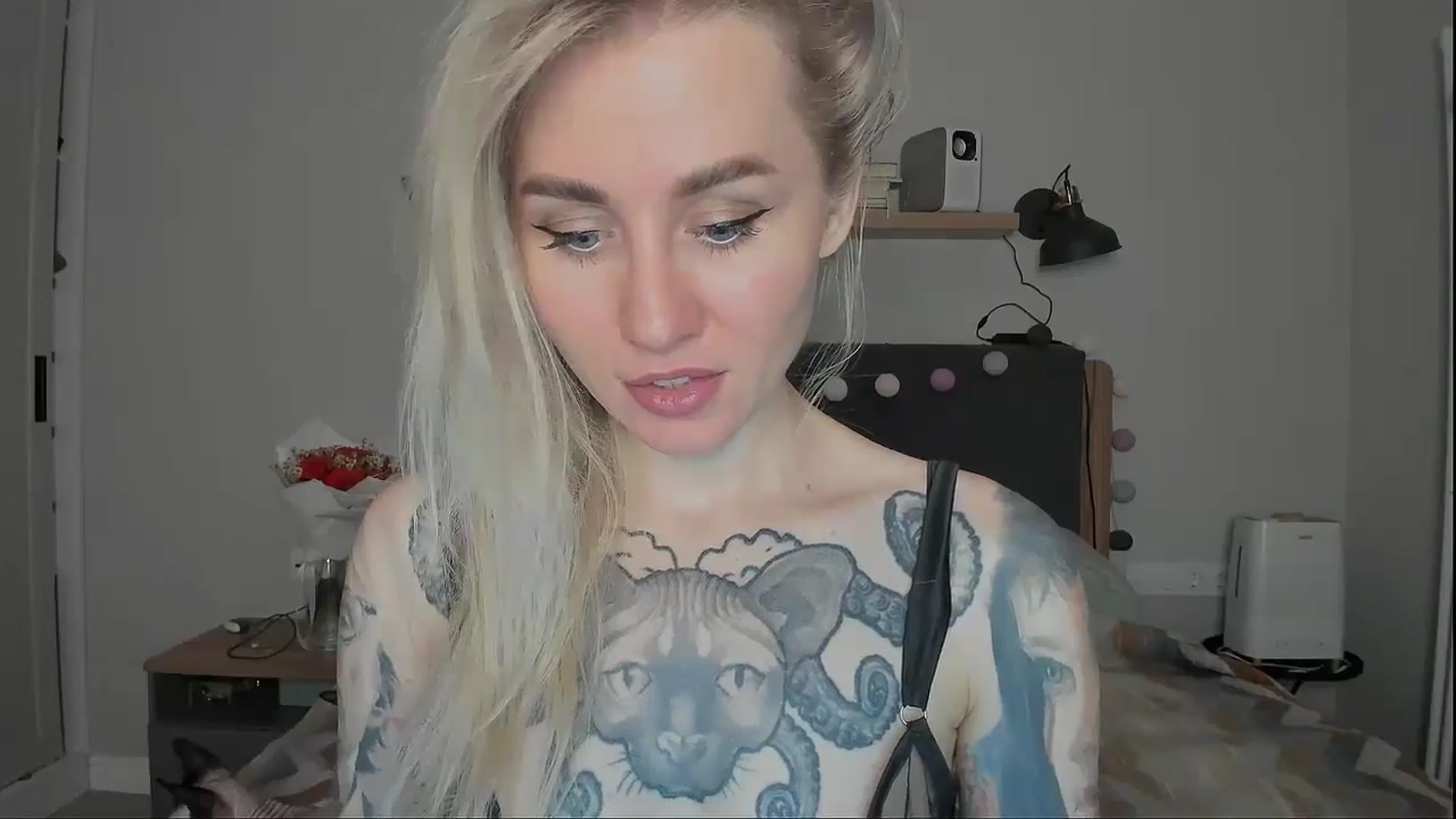 Gallery image thumbnail from Alexa_Smithhh's myfreecams stream on, 10/21/2024, 17:59 image 7 of 20
