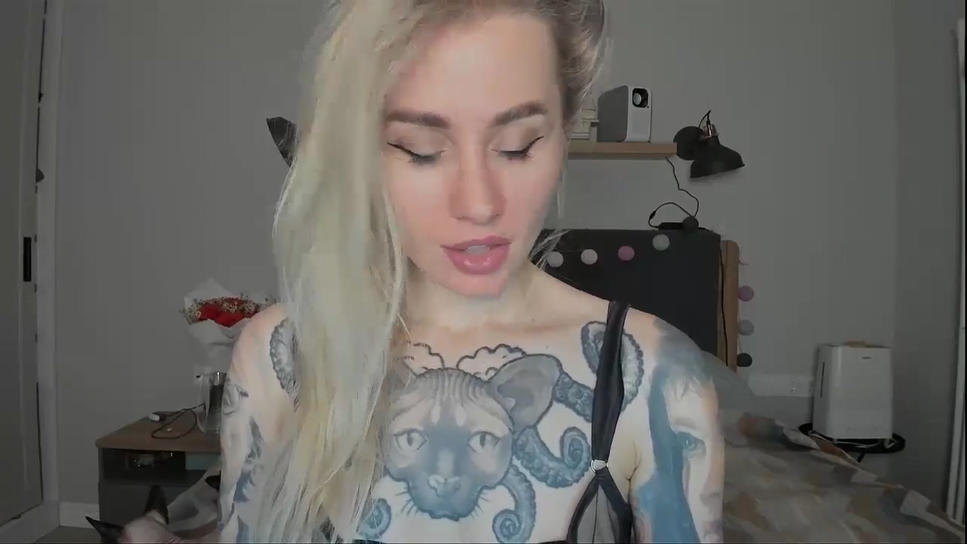 Gallery image thumbnail from Alexa_Smithhh's myfreecams stream on, 10/21/2024, 17:59 image 4 of 20