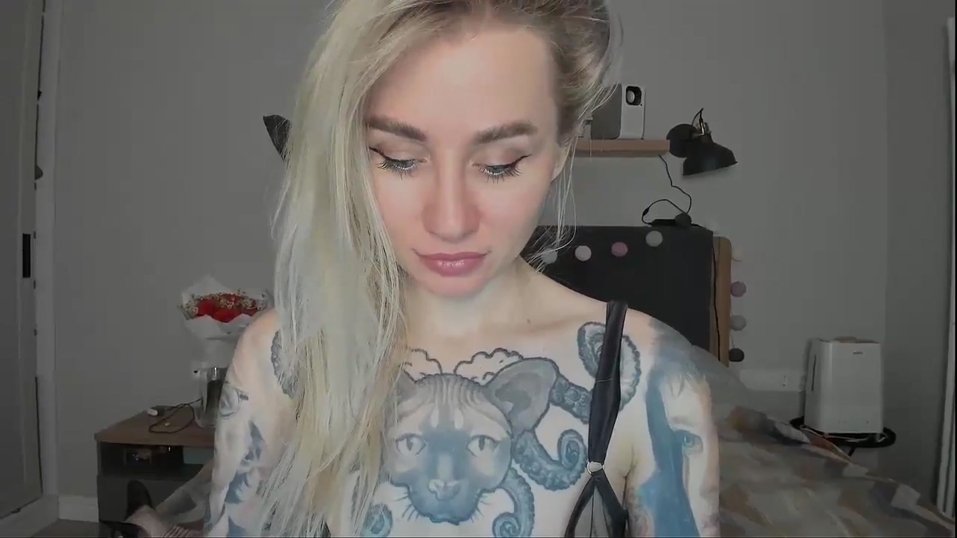 Gallery image thumbnail from Alexa_Smithhh's myfreecams stream on, 10/21/2024, 17:59 image 9 of 20