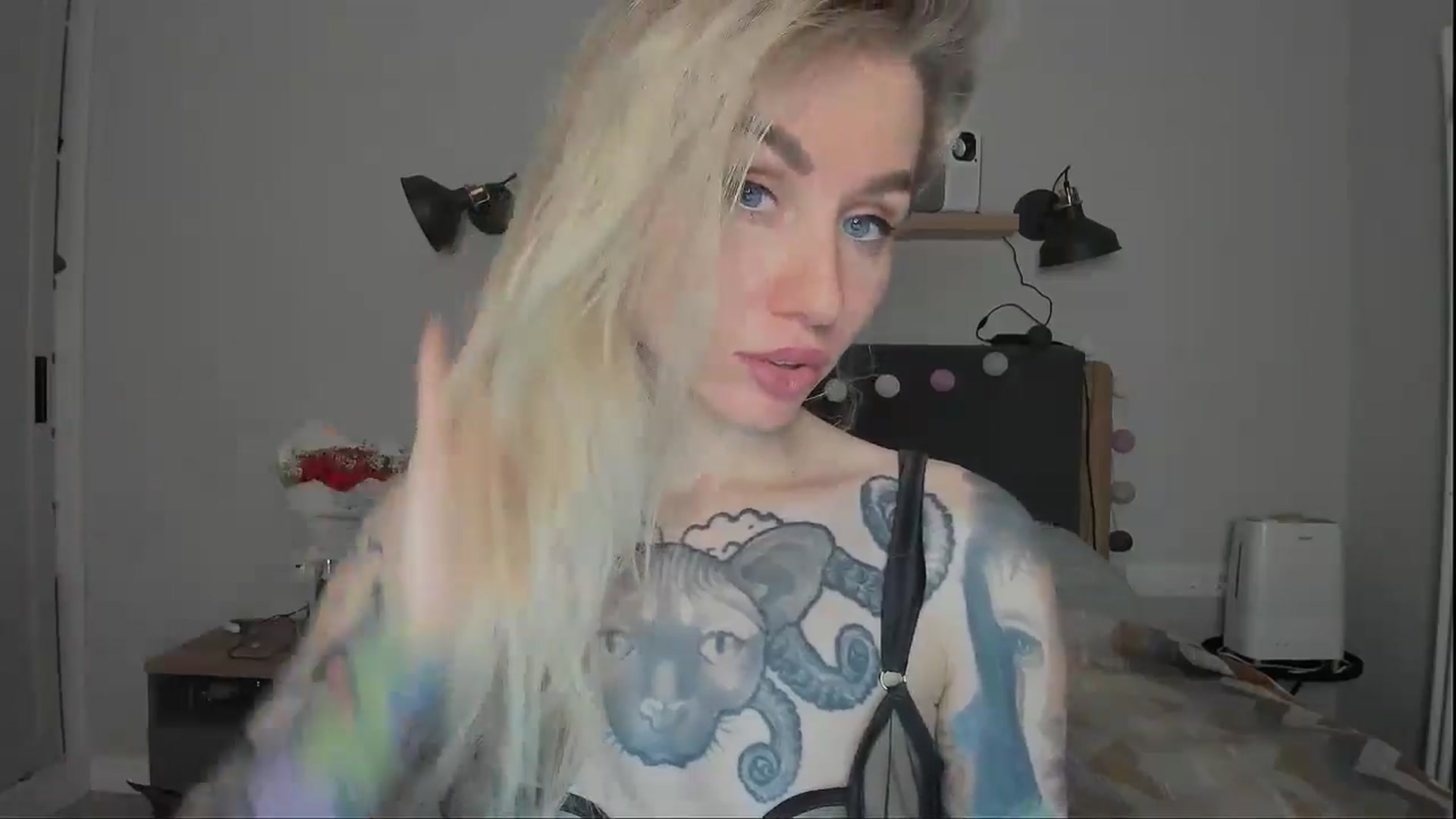 Gallery image thumbnail from Alexa_Smithhh's myfreecams stream on, 10/21/2024, 17:59 image 5 of 20