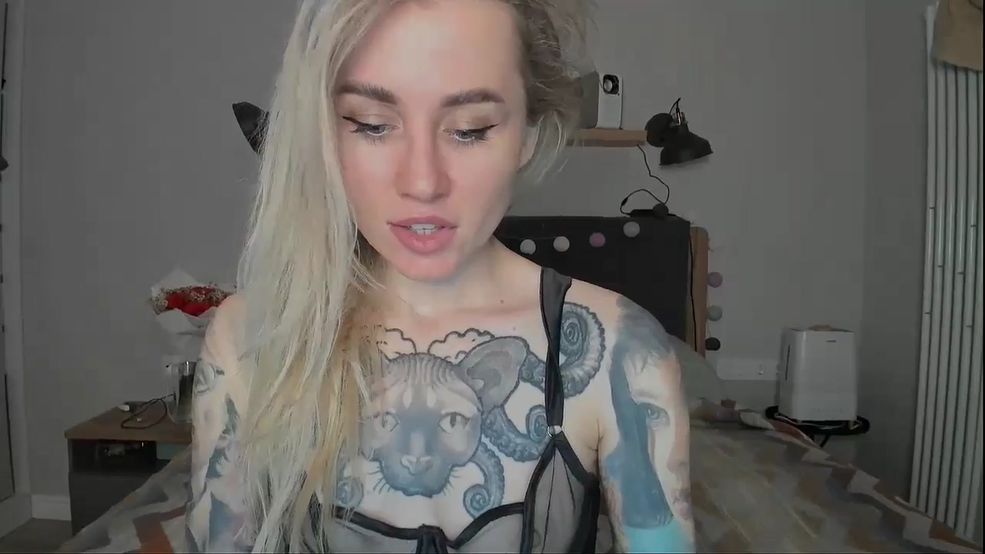 Gallery image thumbnail from Alexa_Smithhh's myfreecams stream on, 10/21/2024, 19:06 image 11 of 20
