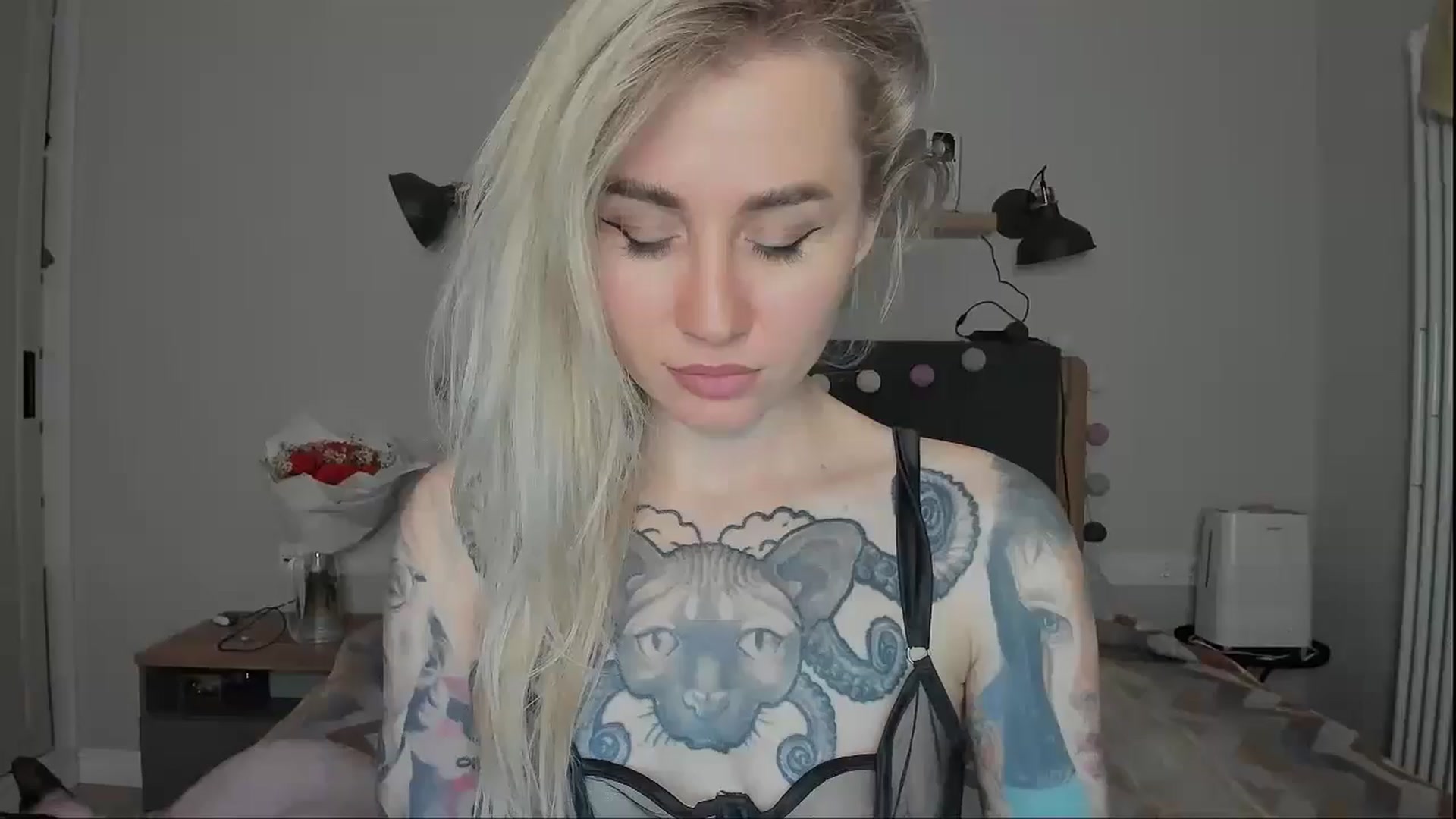 Gallery image thumbnail from Alexa_Smithhh's myfreecams stream on, 10/21/2024, 19:06 image 1 of 20