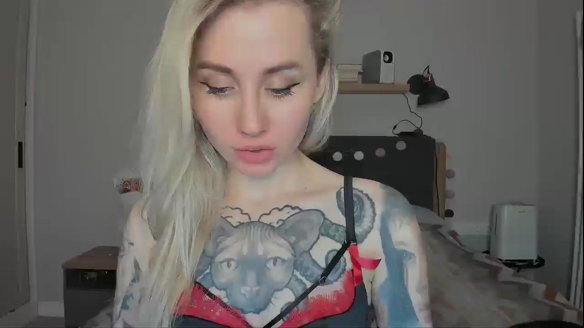 Gallery image thumbnail from Alexa_Smithhh's myfreecams stream on, 10/22/2024, 18:00 image 13 of 20