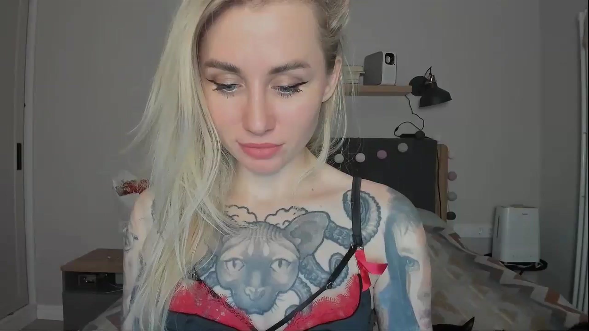 Gallery image thumbnail from Alexa_Smithhh's myfreecams stream on, 10/22/2024, 18:00 image 3 of 20