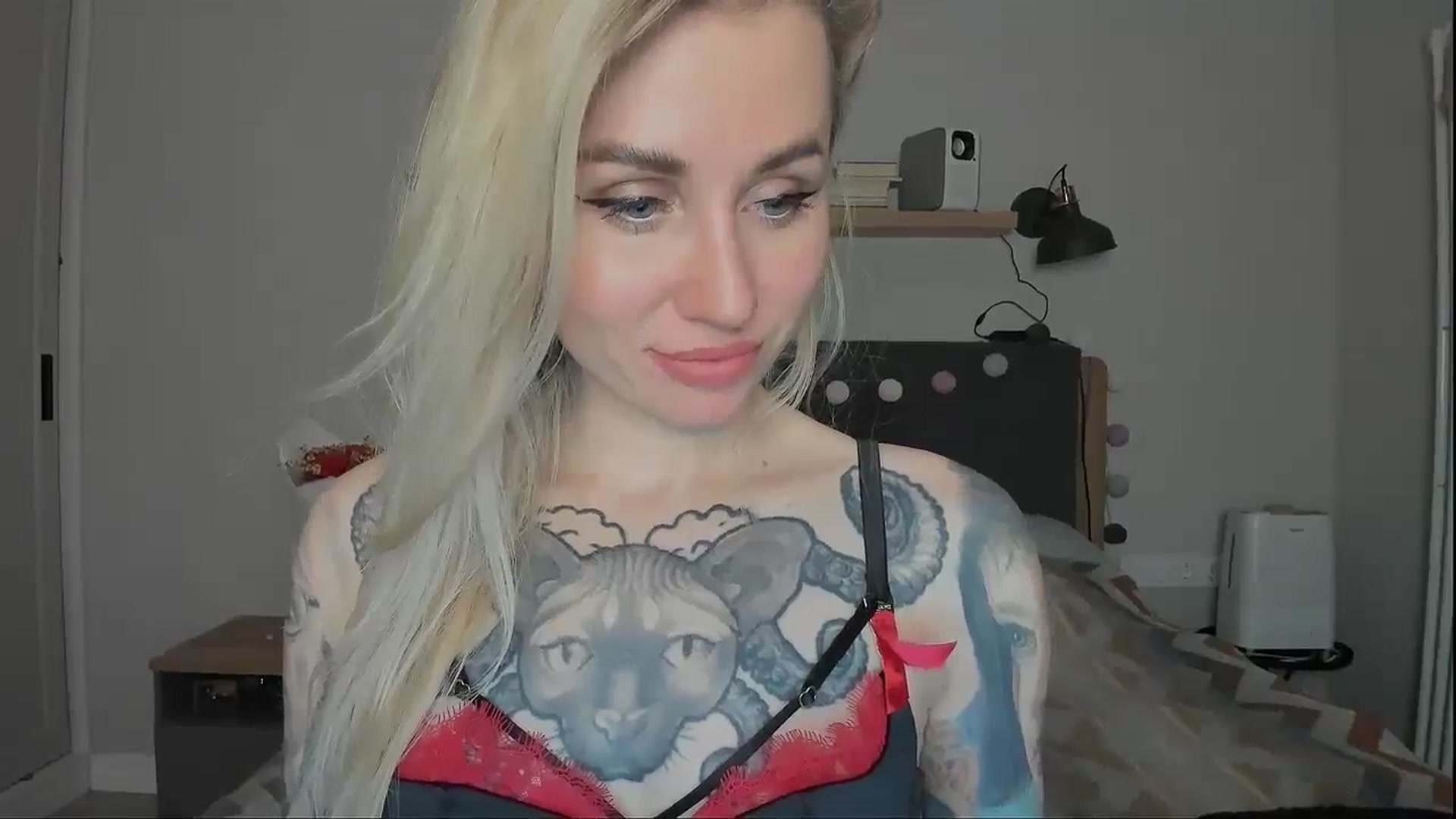 Gallery image thumbnail from Alexa_Smithhh's myfreecams stream on, 10/22/2024, 18:00 image 4 of 20