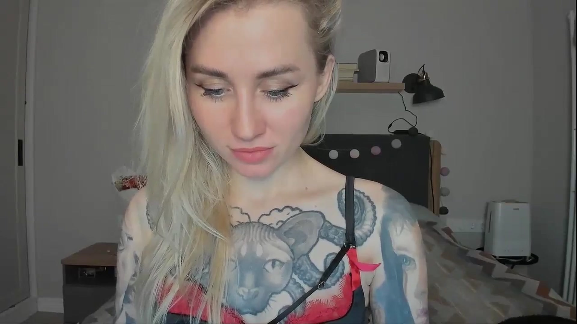 Gallery image thumbnail from Alexa_Smithhh's myfreecams stream on, 10/22/2024, 18:00 image 10 of 20