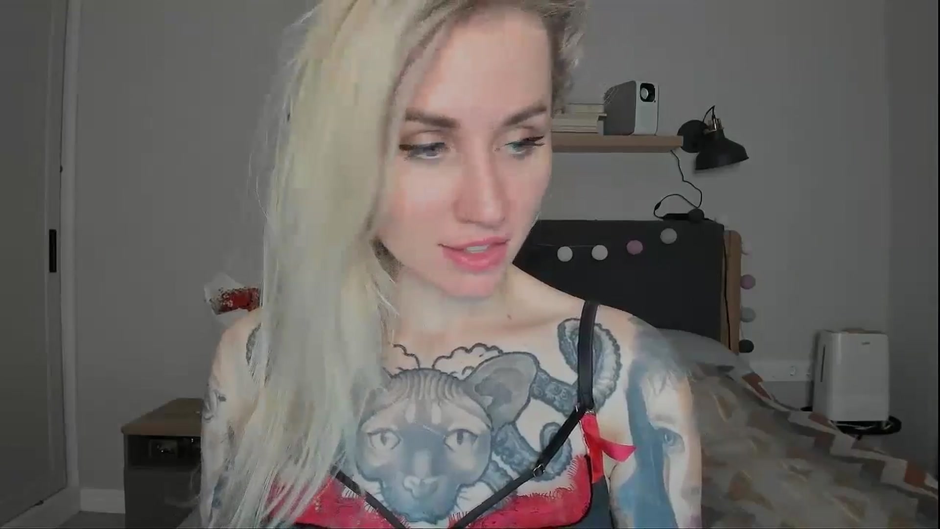 Gallery image thumbnail from Alexa_Smithhh's myfreecams stream on, 10/22/2024, 20:56 image 3 of 20