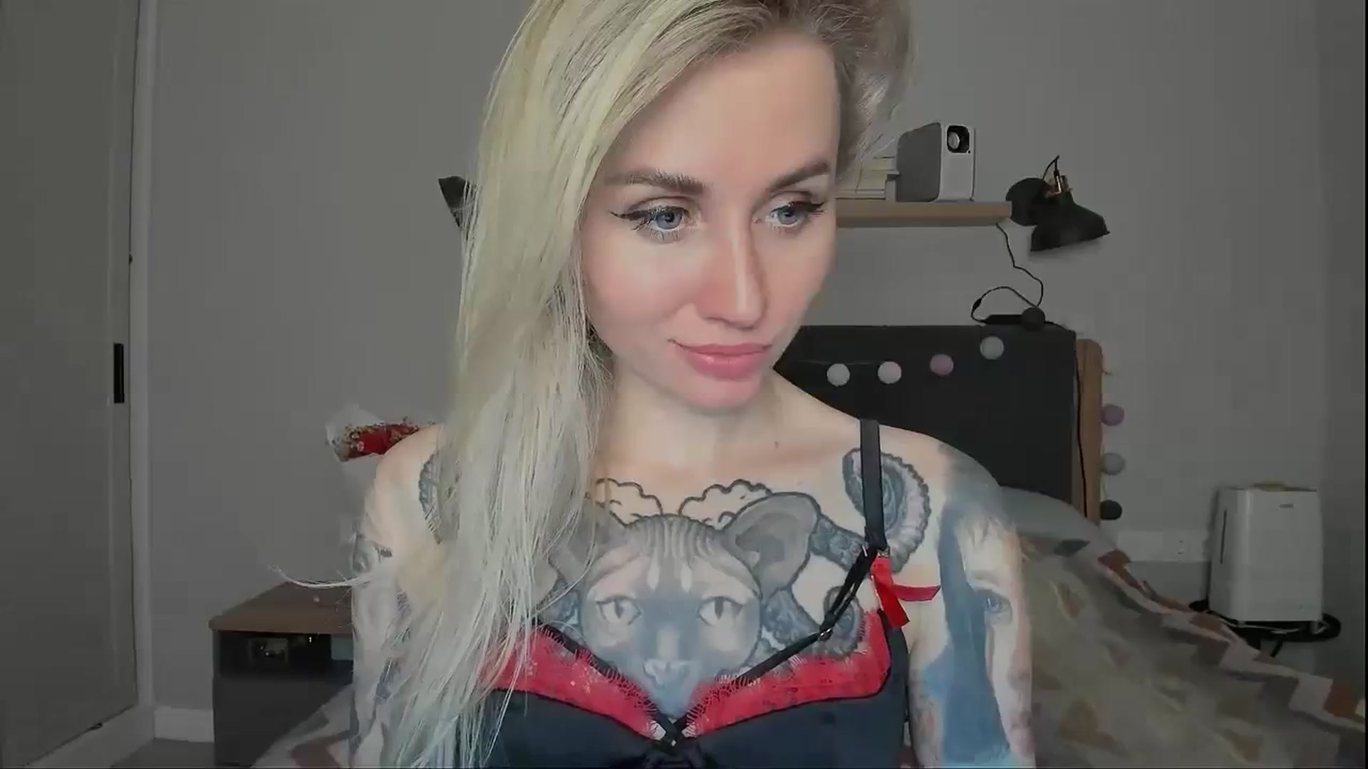 Gallery image thumbnail from Alexa_Smithhh's myfreecams stream on, 10/22/2024, 20:56 image 16 of 20