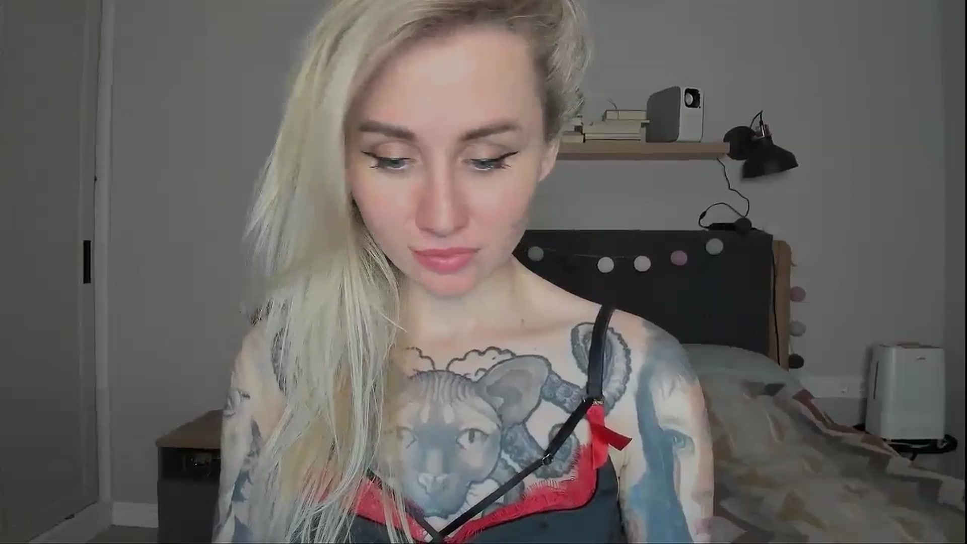 Gallery image thumbnail from Alexa_Smithhh's myfreecams stream on, 10/22/2024, 20:56 image 8 of 20