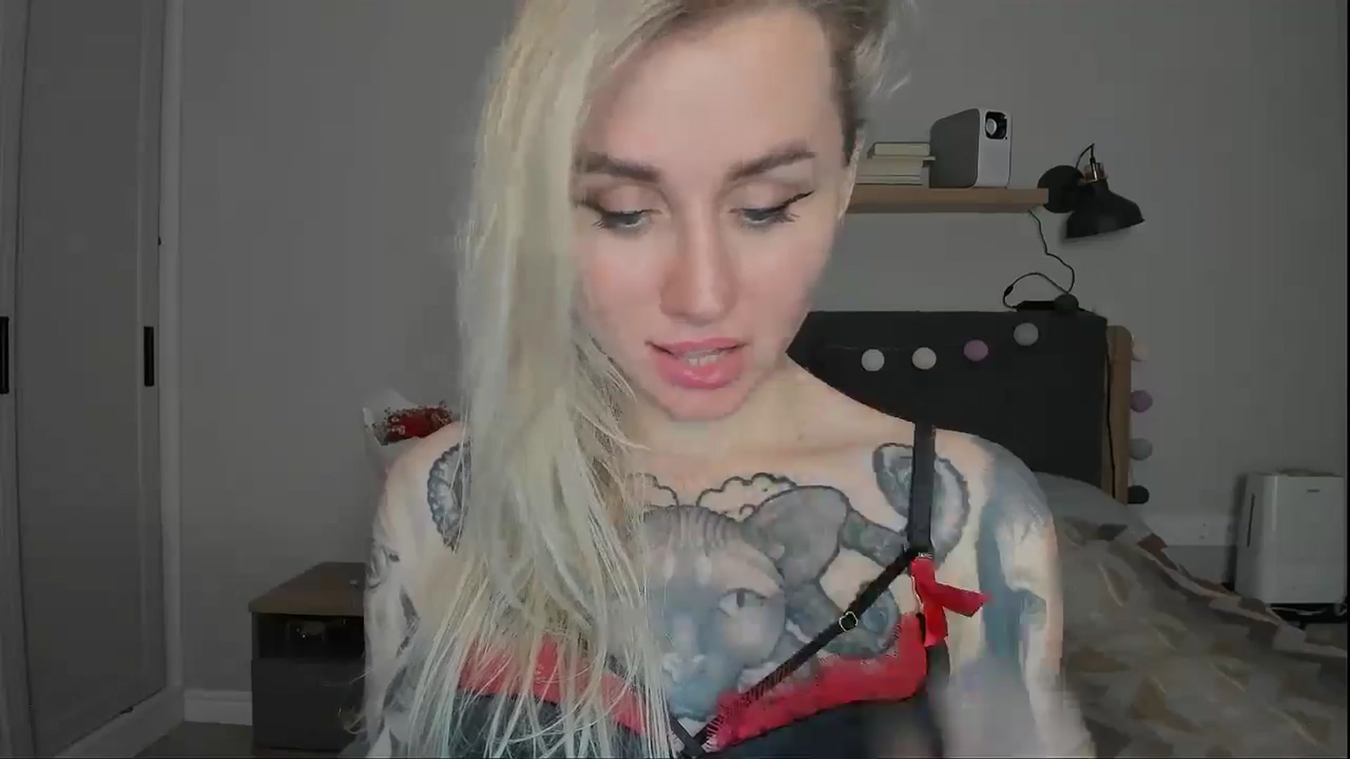 Gallery image thumbnail from Alexa_Smithhh's myfreecams stream on, 10/22/2024, 20:56 image 13 of 20