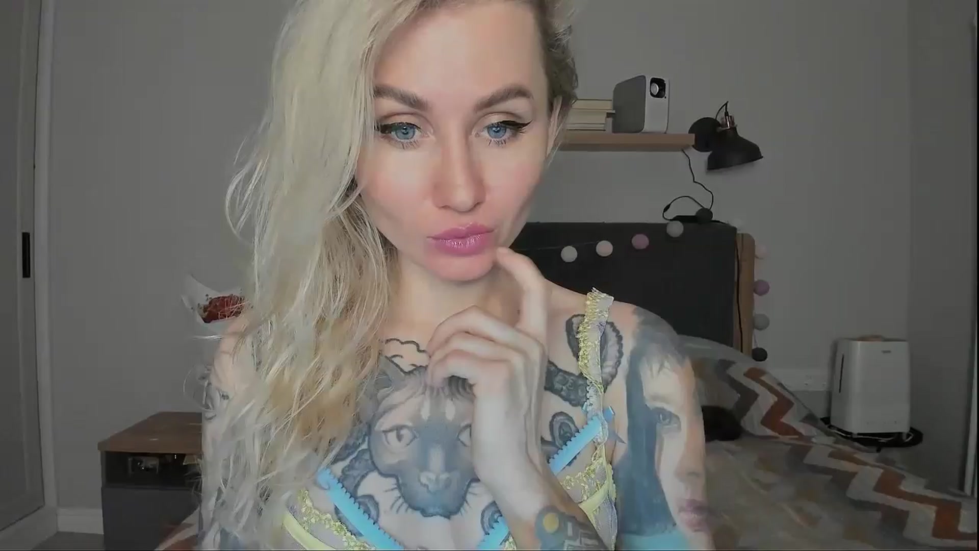 Gallery image thumbnail from Alexa_Smithhh's myfreecams stream on, 10/25/2024, 18:18 image 3 of 20