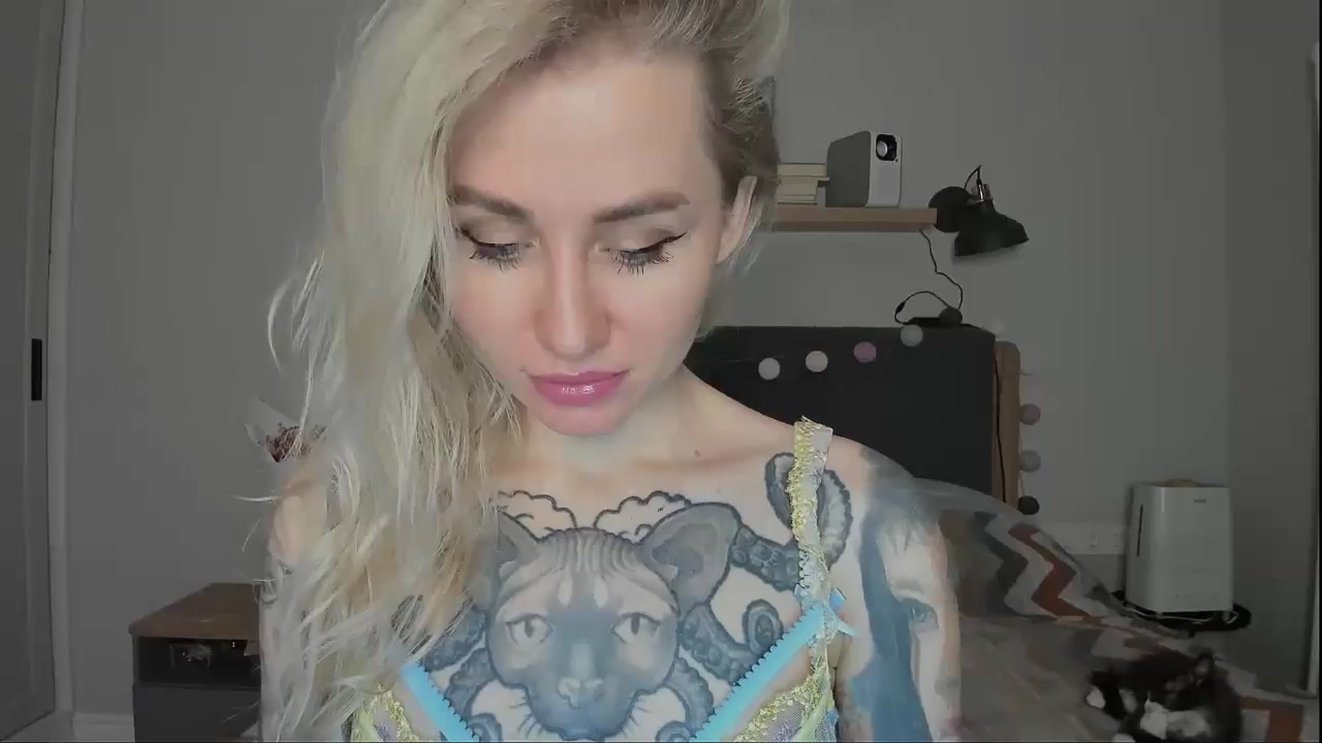Gallery image thumbnail from Alexa_Smithhh's myfreecams stream on, 10/25/2024, 18:18 image 9 of 20