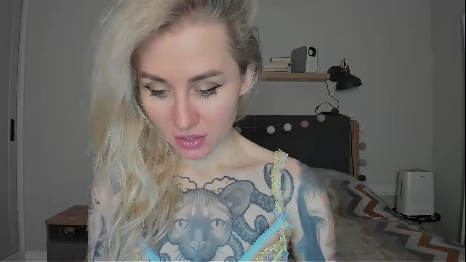 Gallery image thumbnail from Alexa_Smithhh's myfreecams stream on, 10/25/2024, 18:18 image 19 of 20