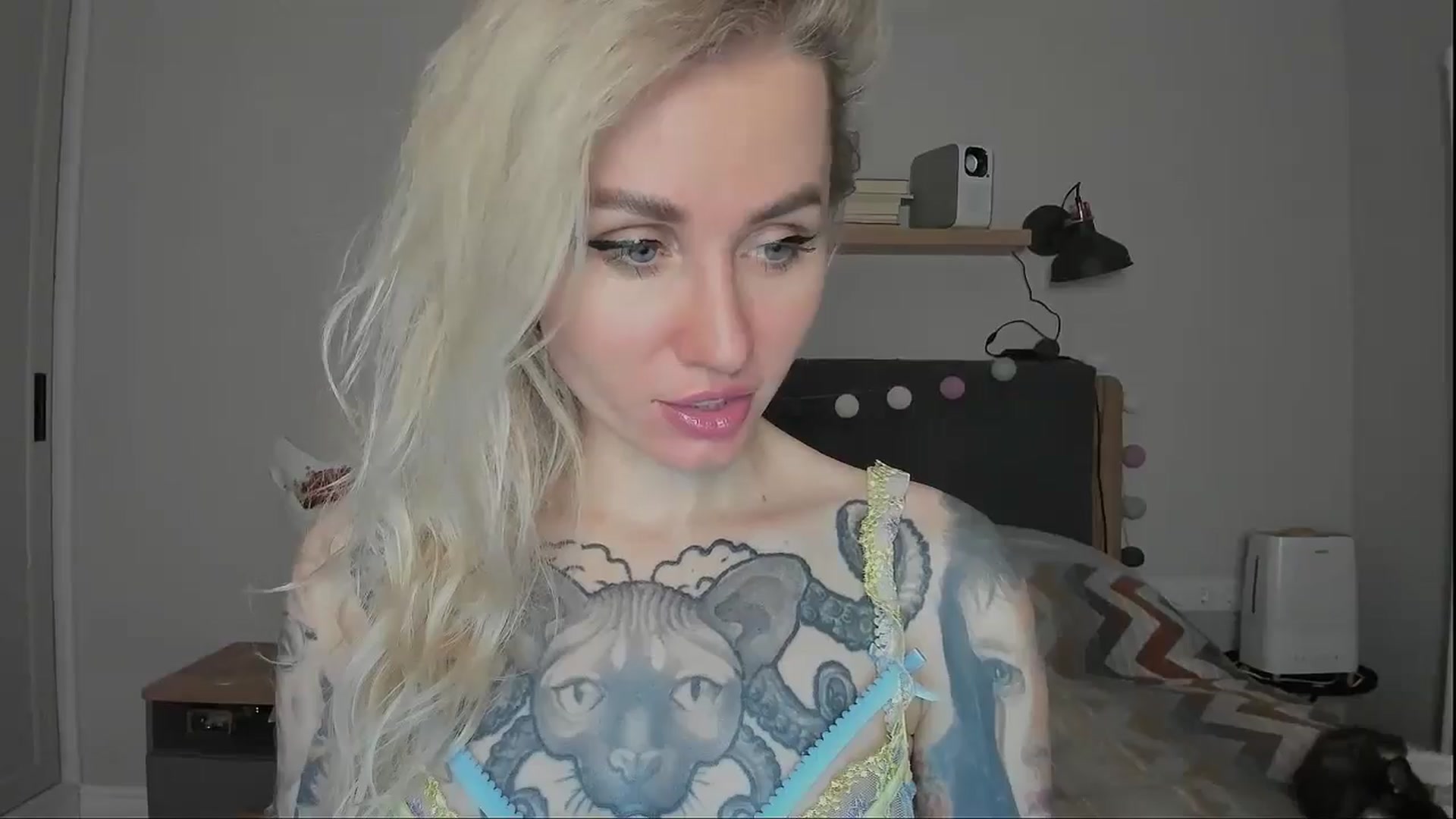 Gallery image thumbnail from Alexa_Smithhh's myfreecams stream on, 10/25/2024, 18:18 image 11 of 20