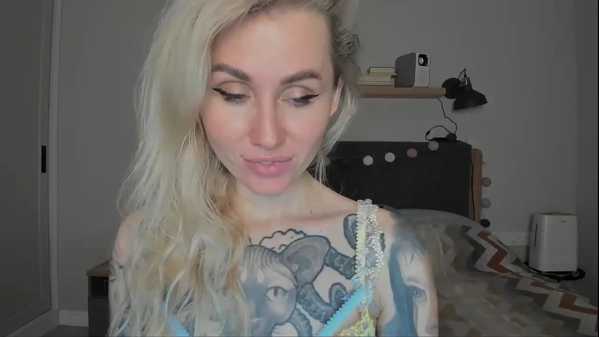 Gallery image thumbnail from Alexa_Smithhh's myfreecams stream on, 10/25/2024, 20:48 image 20 of 20