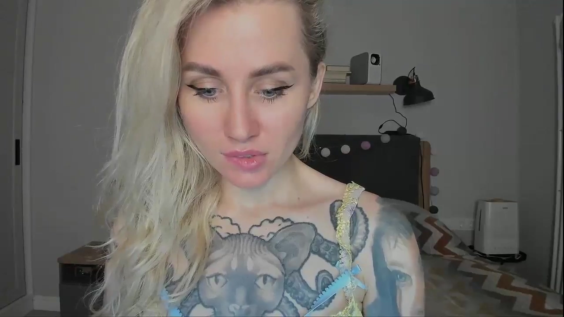 Gallery image thumbnail from Alexa_Smithhh's myfreecams stream on, 10/25/2024, 20:48 image 4 of 20