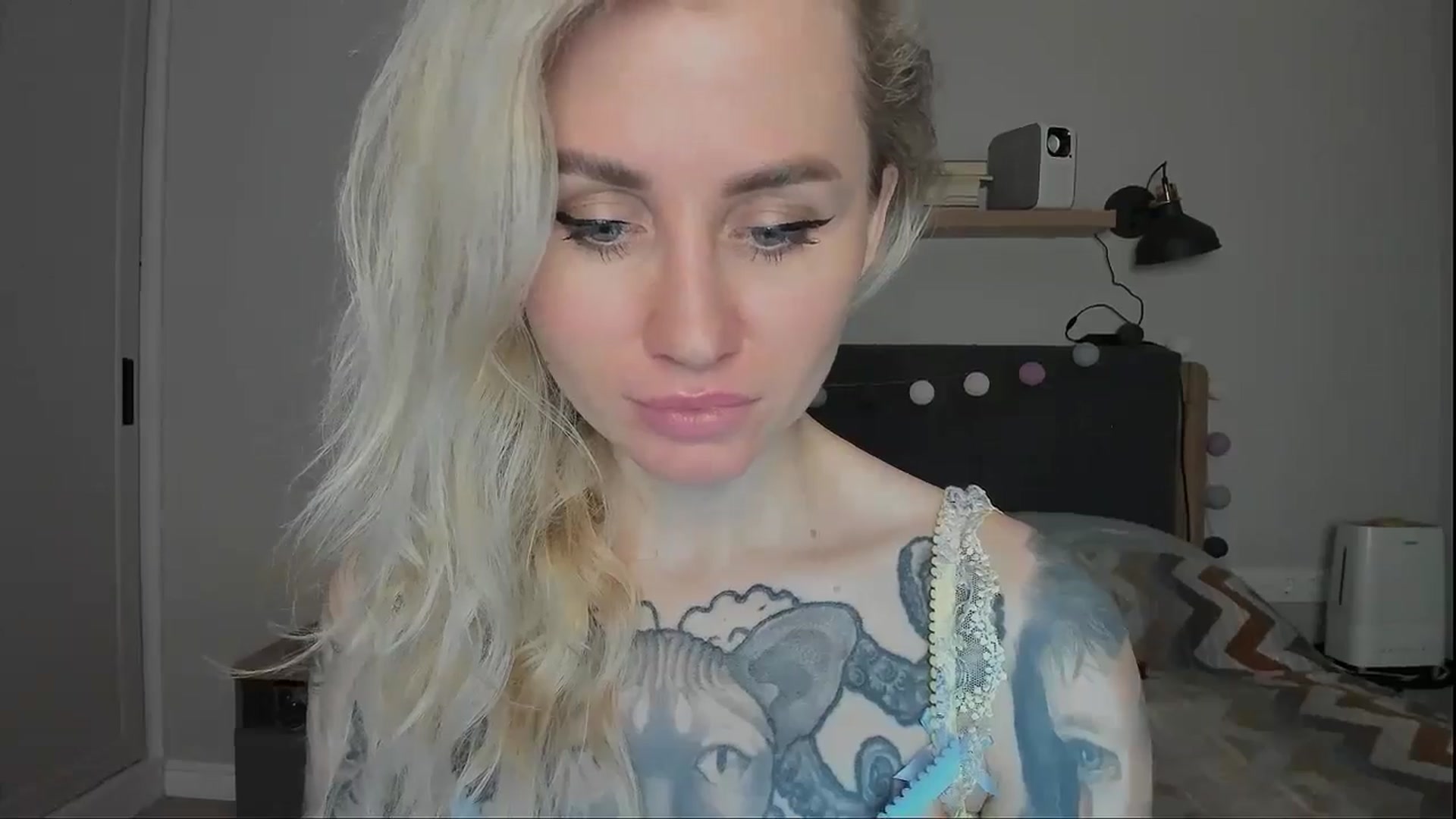 Gallery image thumbnail from Alexa_Smithhh's myfreecams stream on, 10/25/2024, 20:48 image 16 of 20