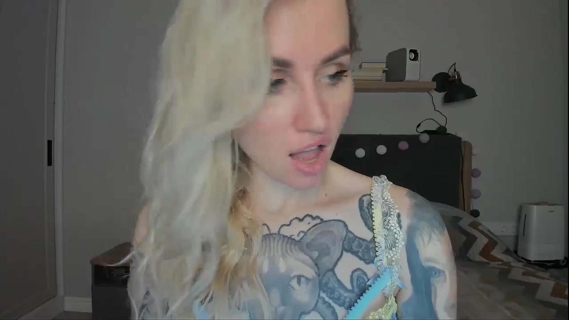 Gallery image thumbnail from Alexa_Smithhh's myfreecams stream on, 10/25/2024, 20:48 image 15 of 20