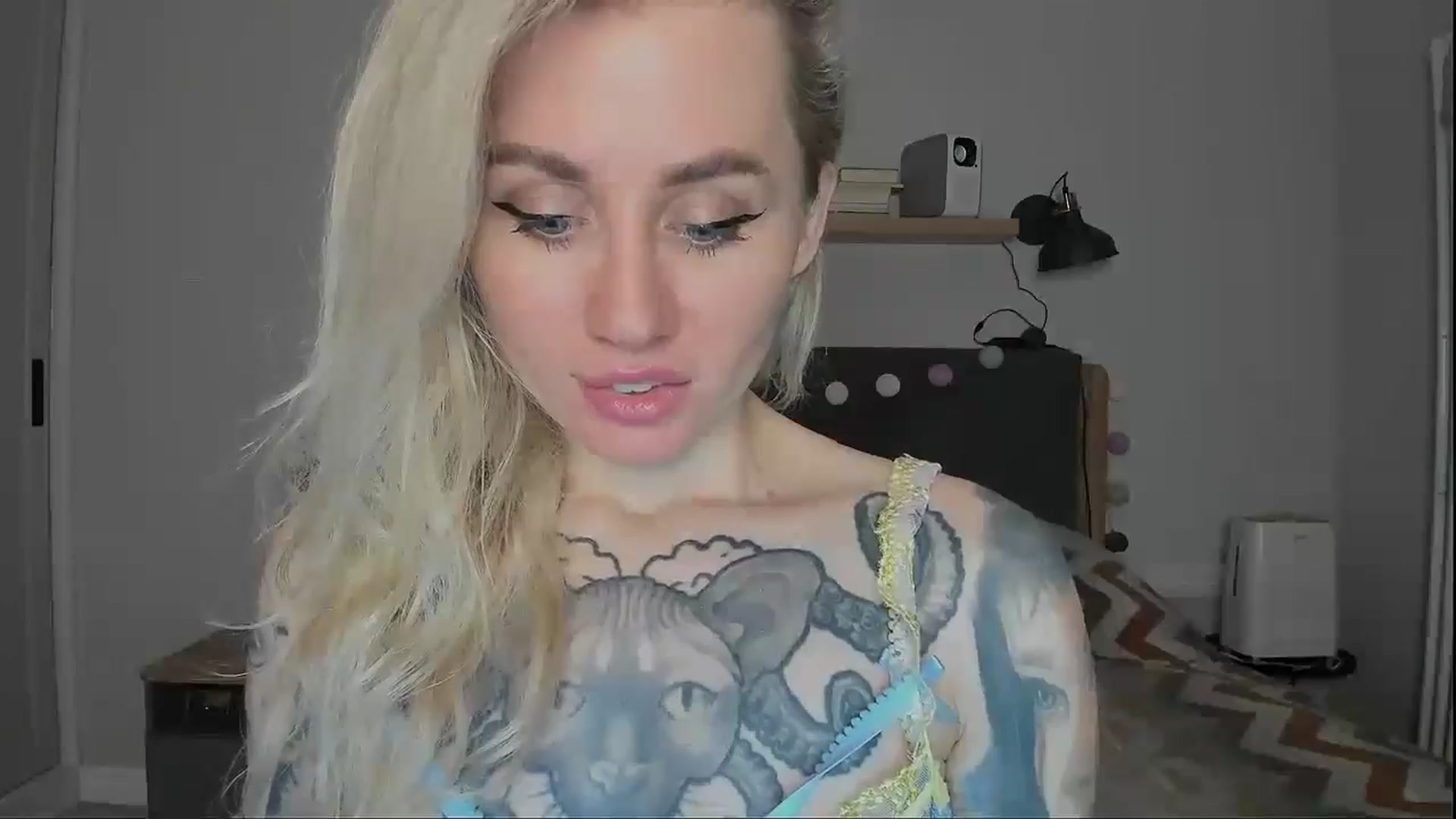 Gallery image thumbnail from Alexa_Smithhh's myfreecams stream on, 10/25/2024, 20:48 image 5 of 20