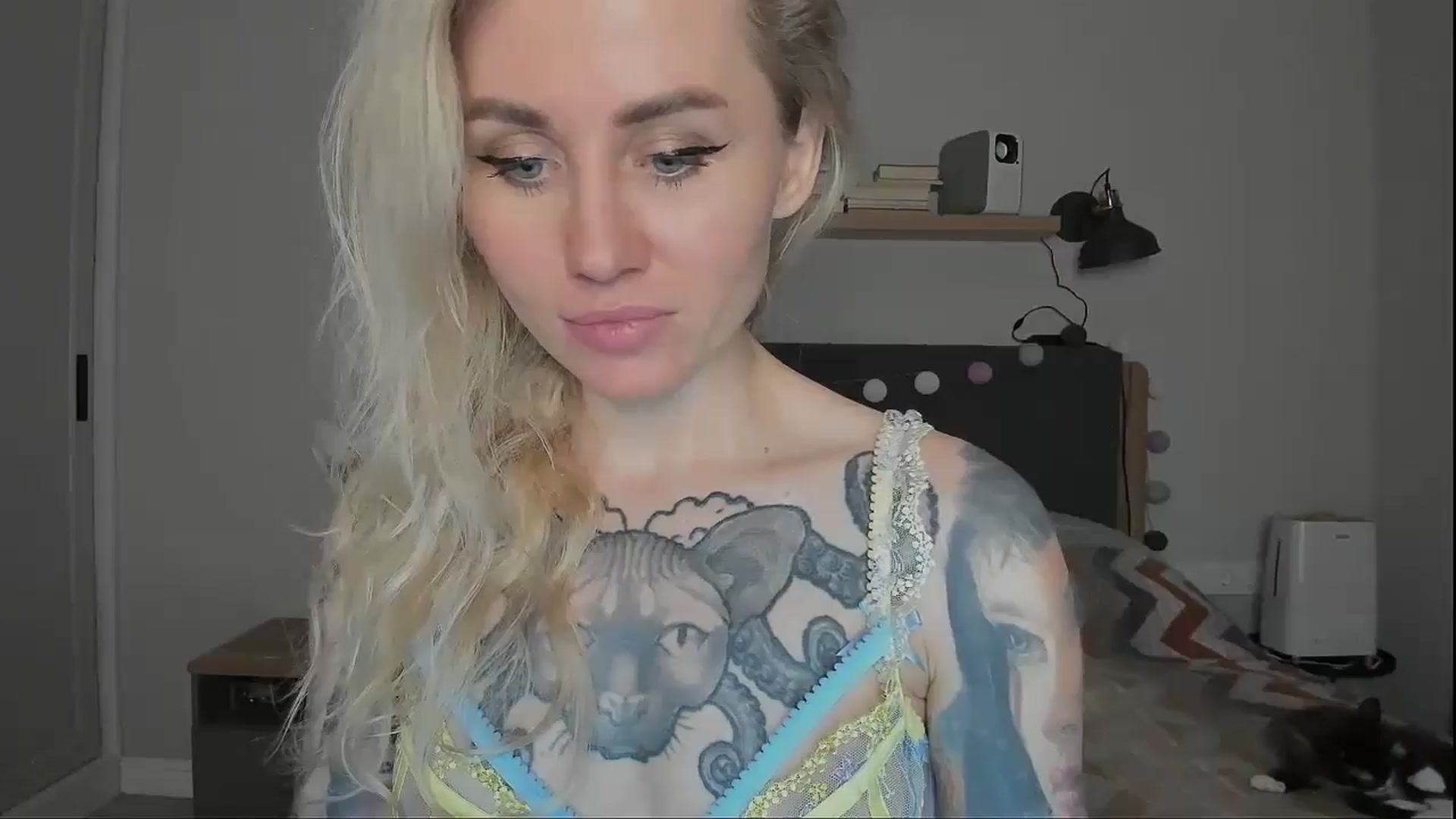 Gallery image thumbnail from Alexa_Smithhh's myfreecams stream on, 10/25/2024, 20:48 image 18 of 20