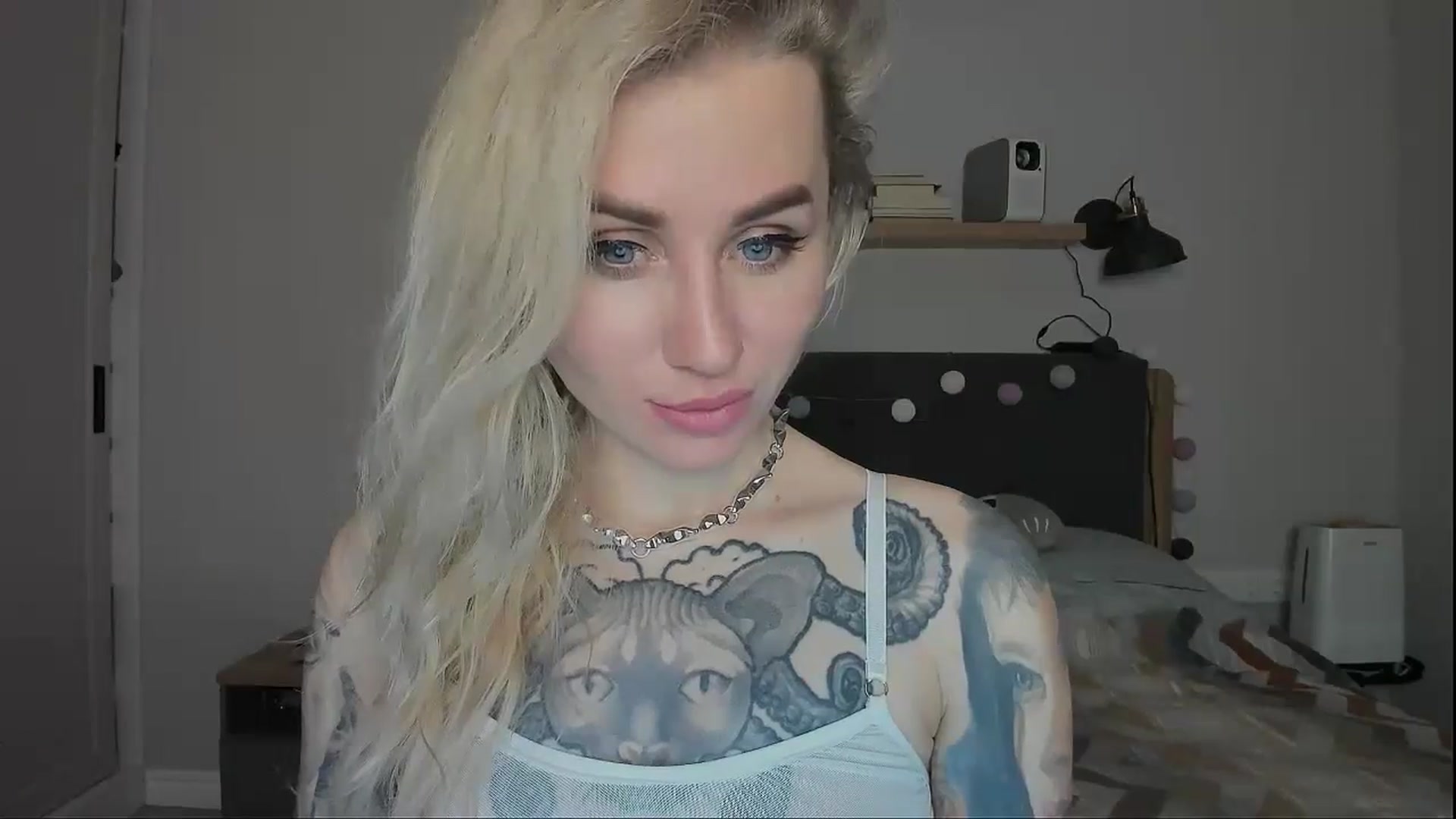 Gallery image thumbnail from Alexa_Smithhh's myfreecams stream on, 10/27/2024, 19:20 image 9 of 20
