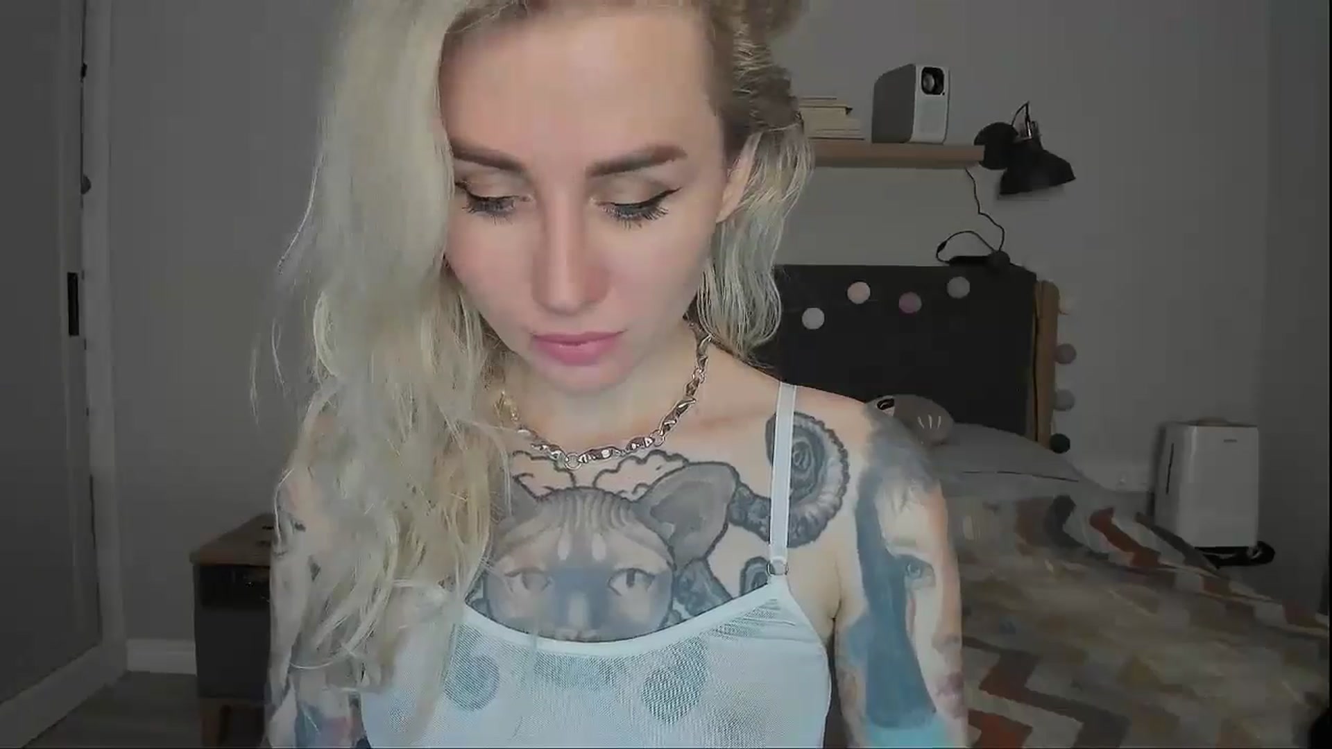 Gallery image thumbnail from Alexa_Smithhh's myfreecams stream on, 10/27/2024, 19:20 image 16 of 20