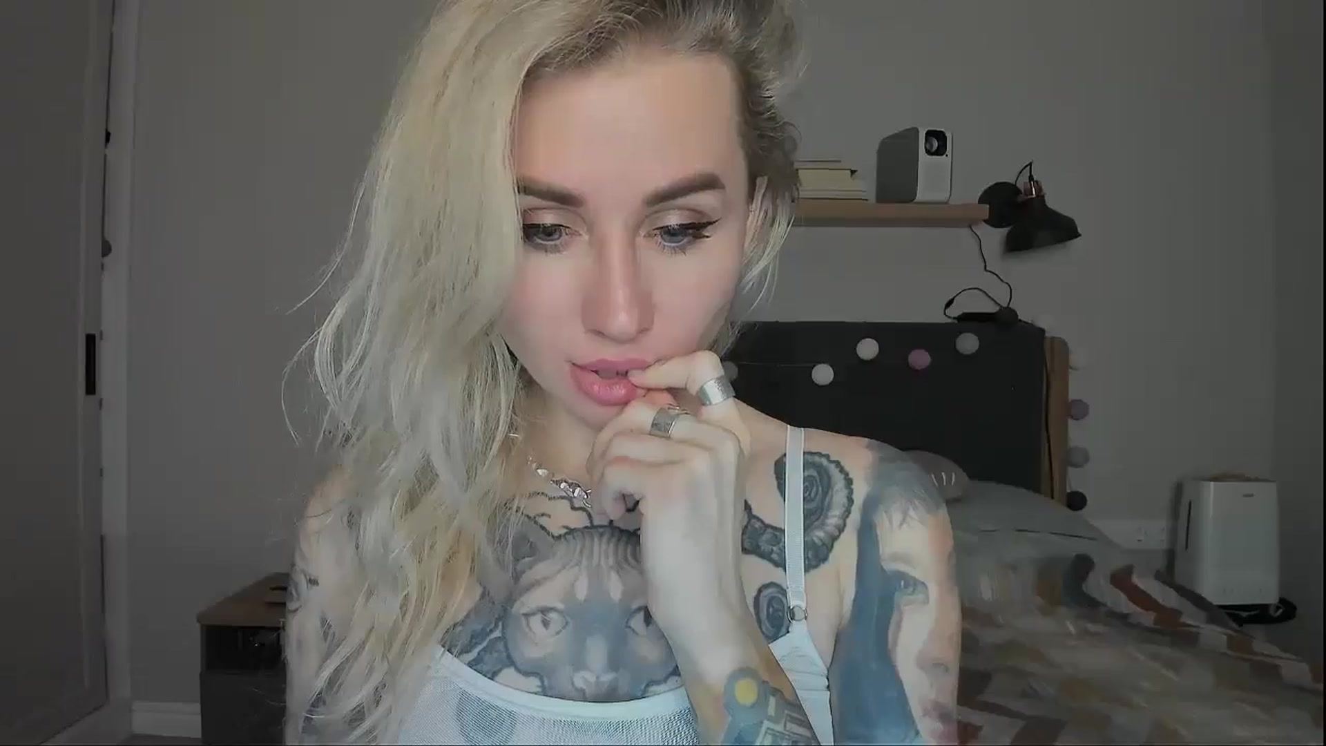 Gallery image thumbnail from Alexa_Smithhh's myfreecams stream on, 10/27/2024, 19:20 image 11 of 20