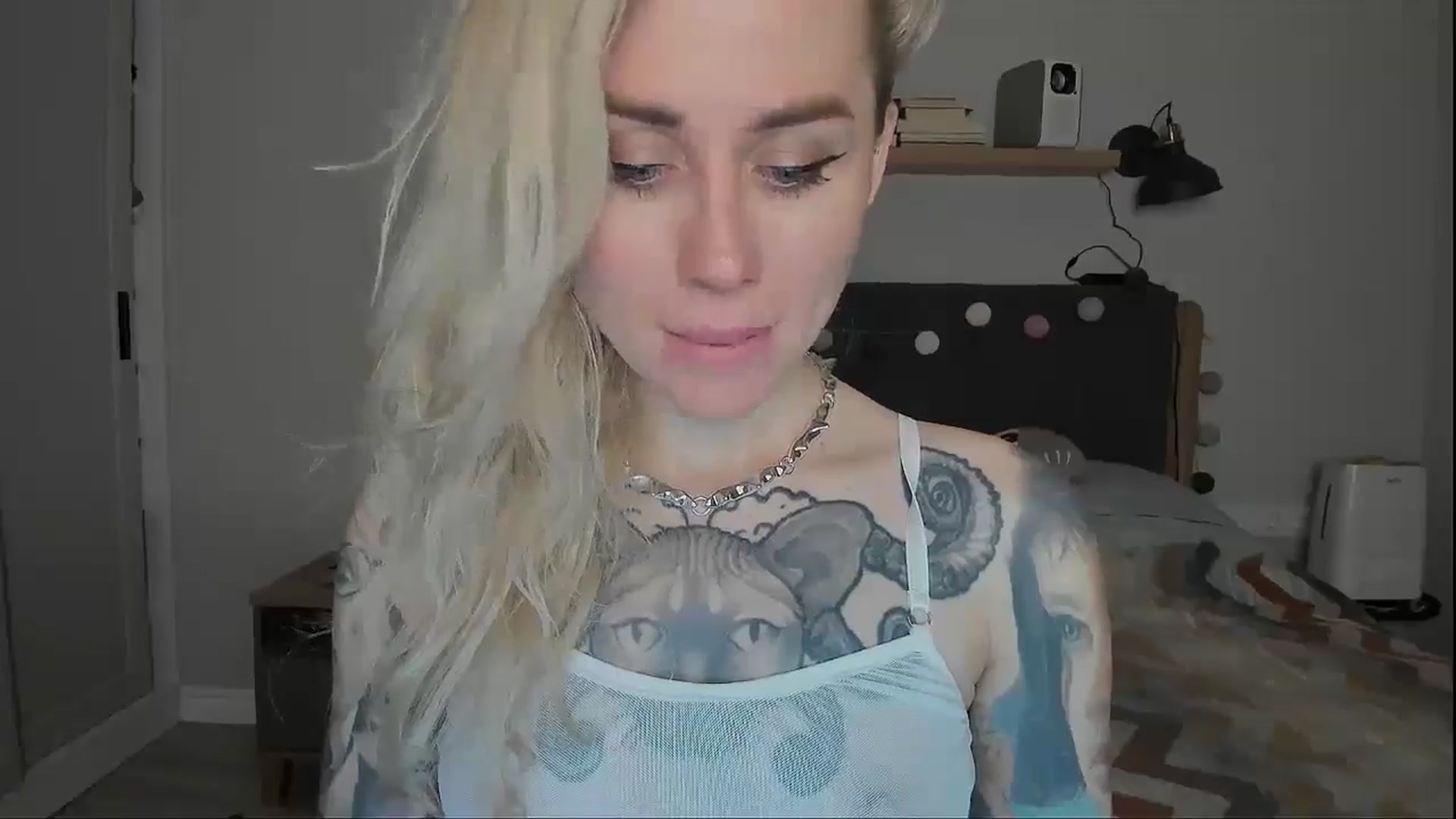 Gallery image thumbnail from Alexa_Smithhh's myfreecams stream on, 10/27/2024, 21:25 image 17 of 20